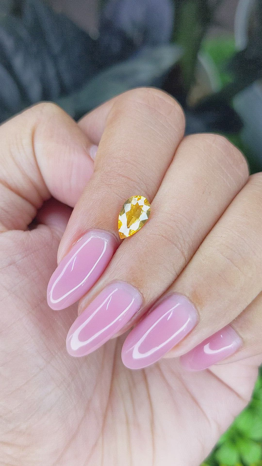 1.10 Ct. Yellow Sapphire from Ceylon (Sri Lanka) Size Video