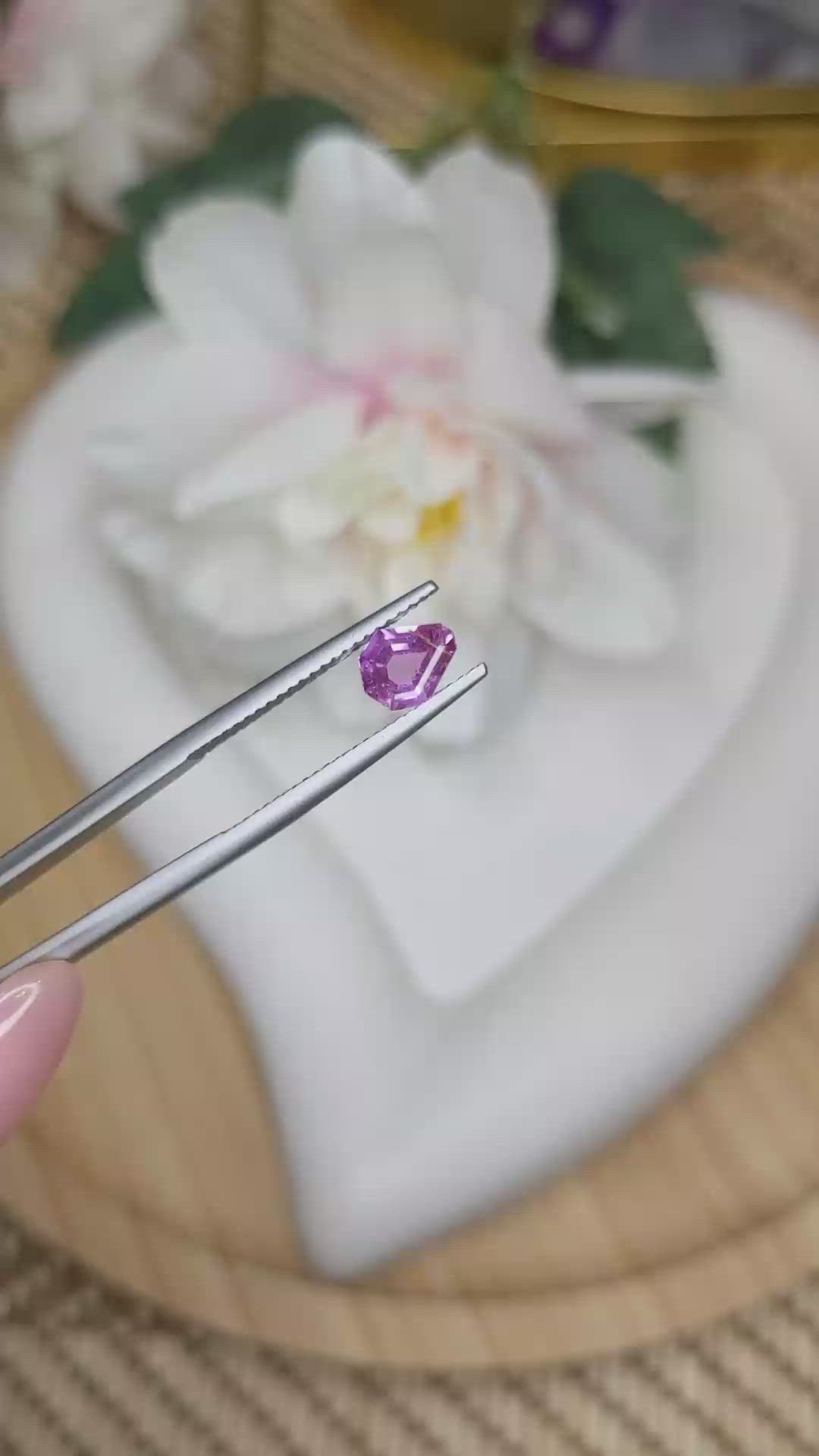 0.99 Ct. Pinkish Purple Sapphire from Ceylon (Sri Lanka) Size Video