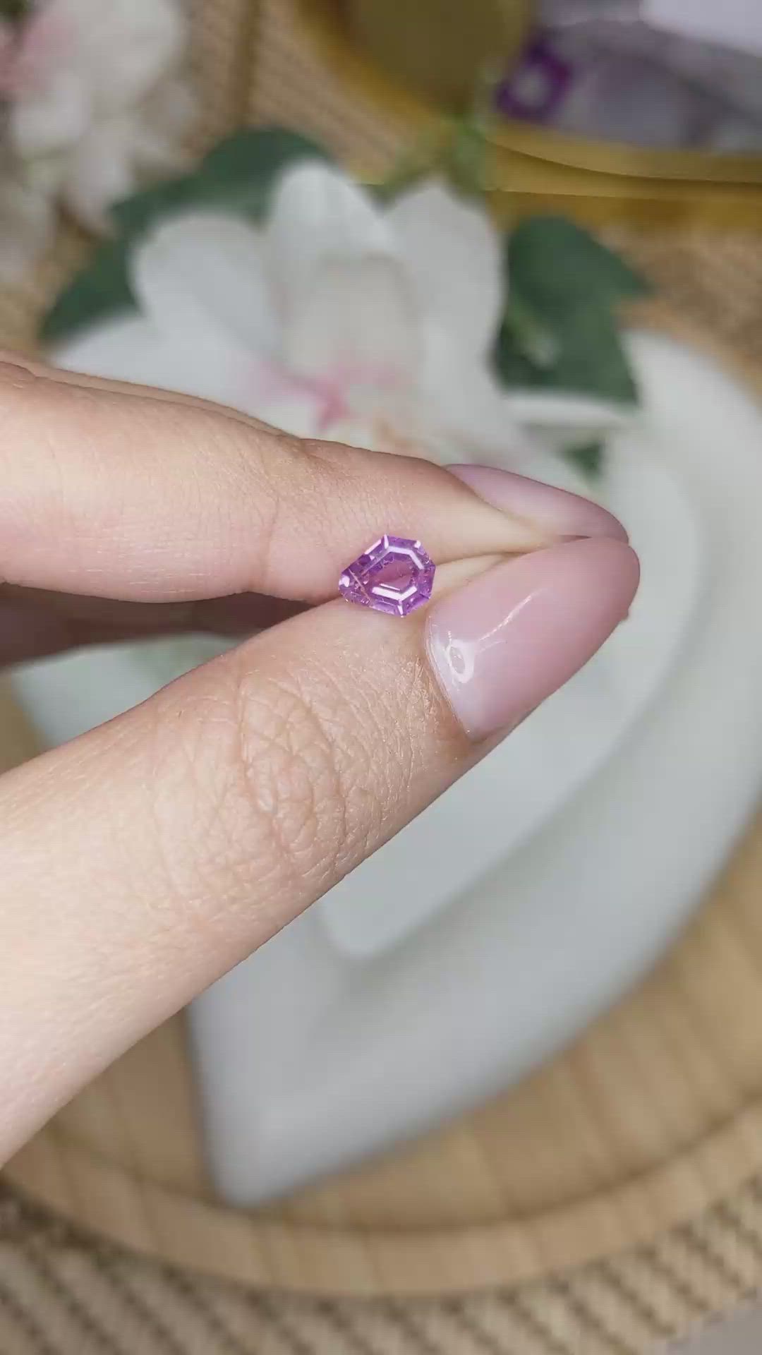 0.99 Ct. Pinkish Purple Sapphire from Ceylon (Sri Lanka) Size Video