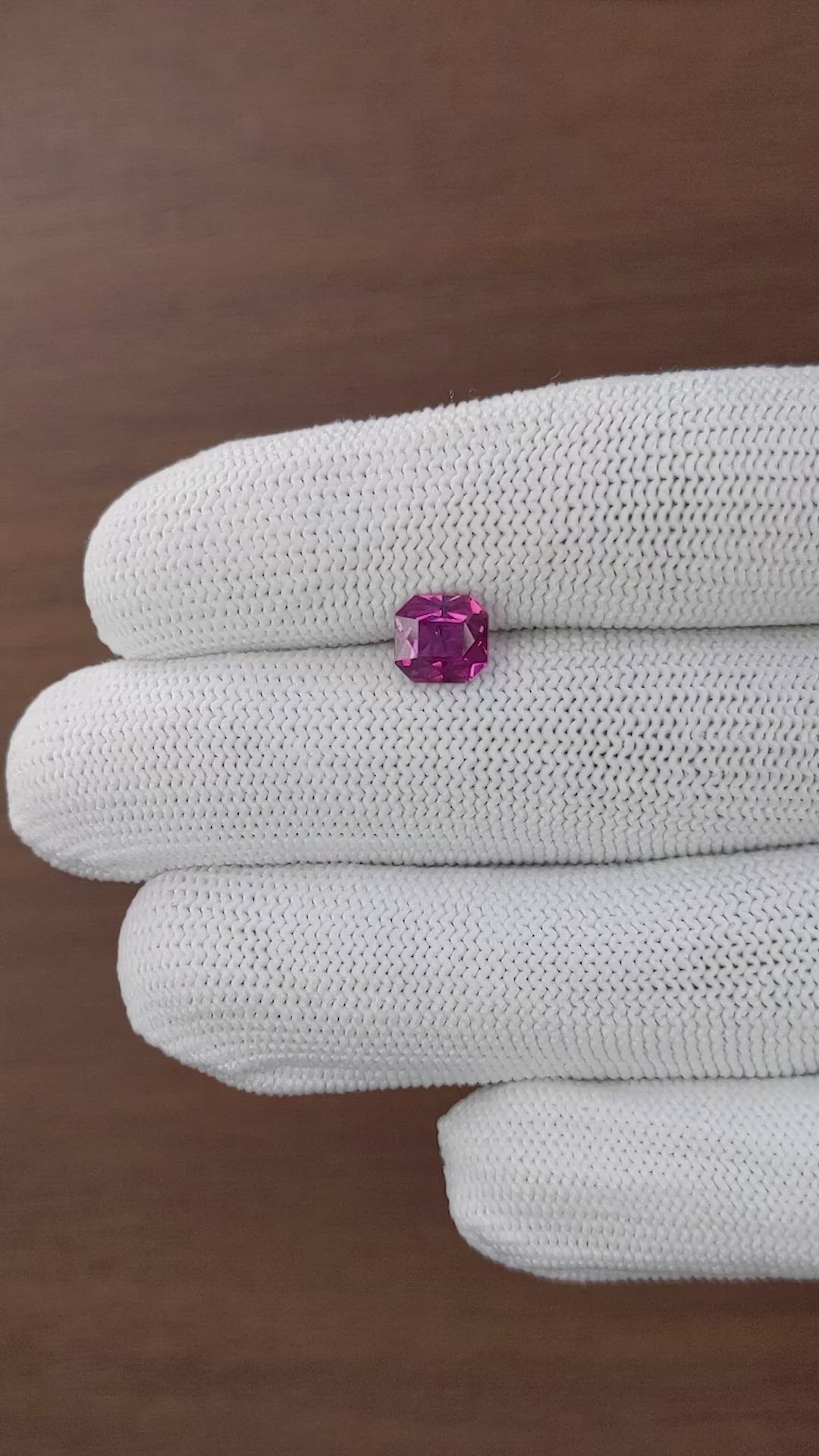 1.58 Ct. Purplish Pink Sapphire from Ceylon (Sri Lanka) Size Video