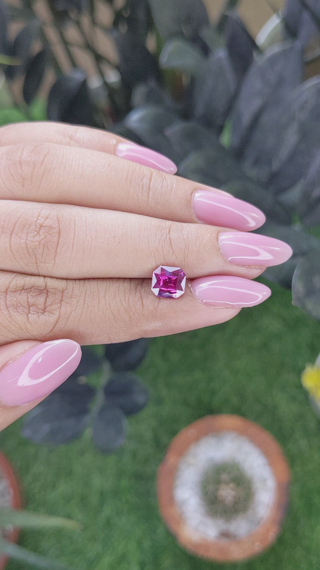 1.58 Ct. Purplish Pink Sapphire from Ceylon (Sri Lanka) Size Video