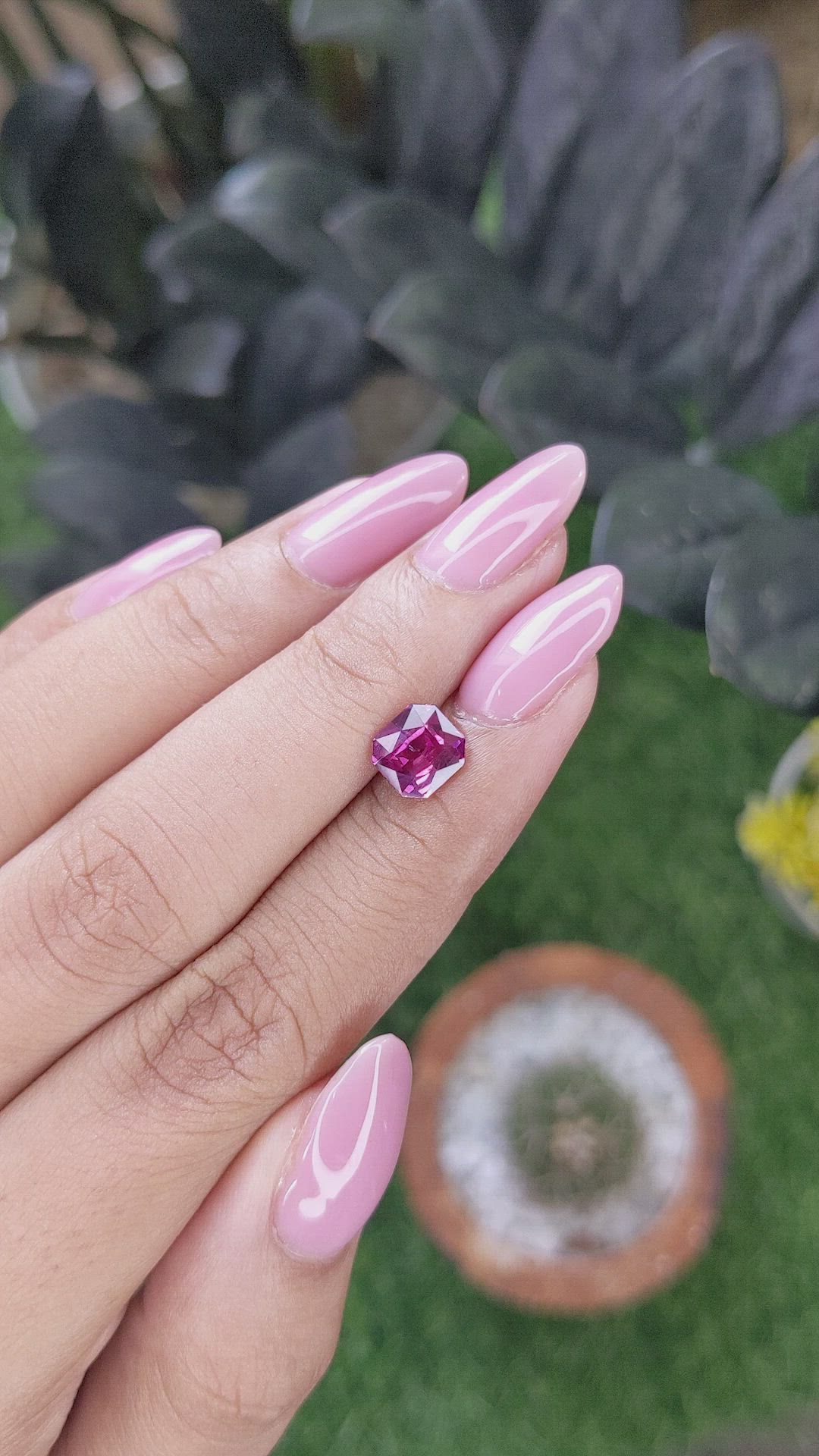 1.58 Ct. Purplish Pink Sapphire from Ceylon (Sri Lanka) Size Video