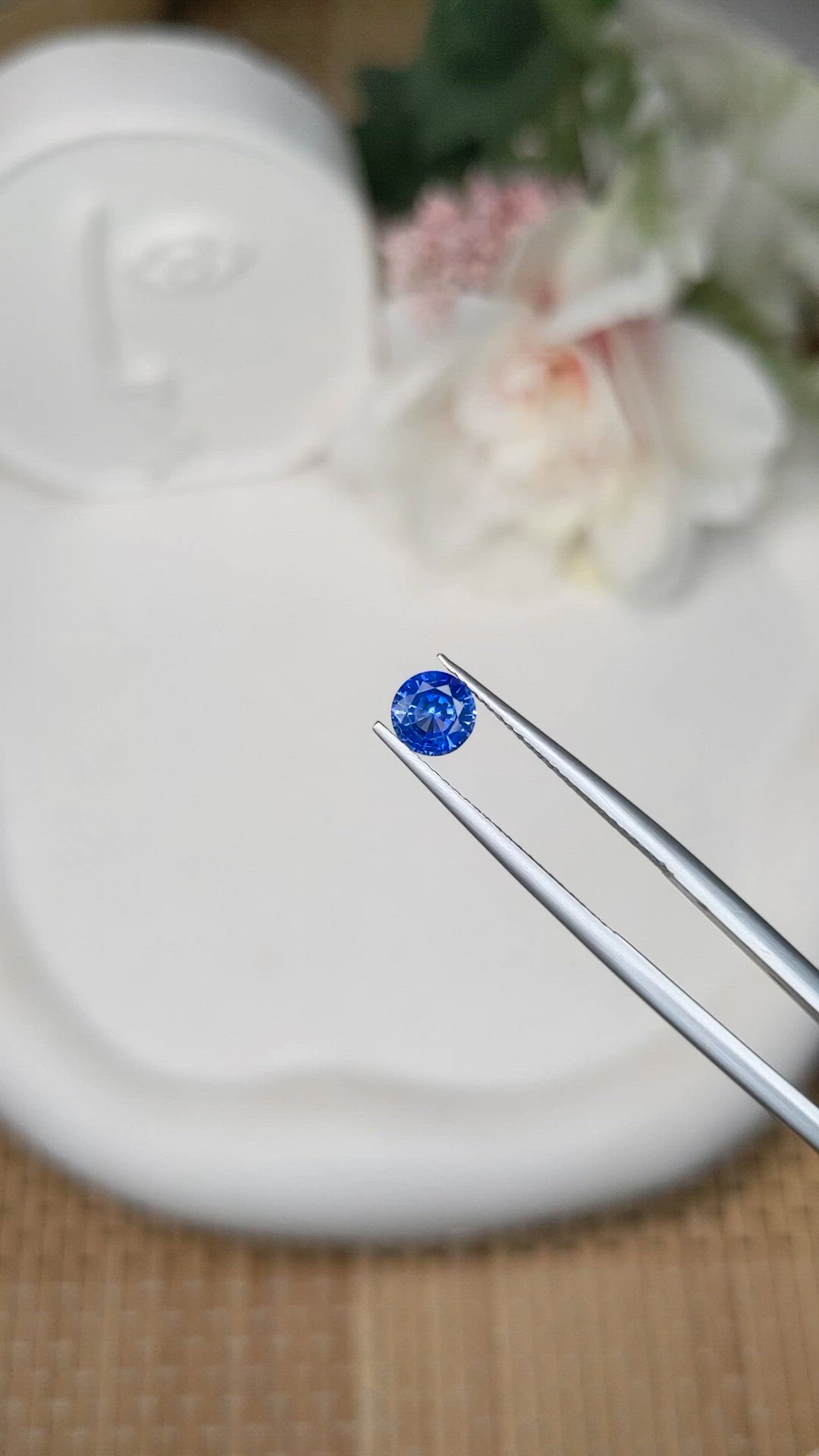 0.71 Ct. Blue Sapphire from Ceylon (Sri Lanka) Size Video