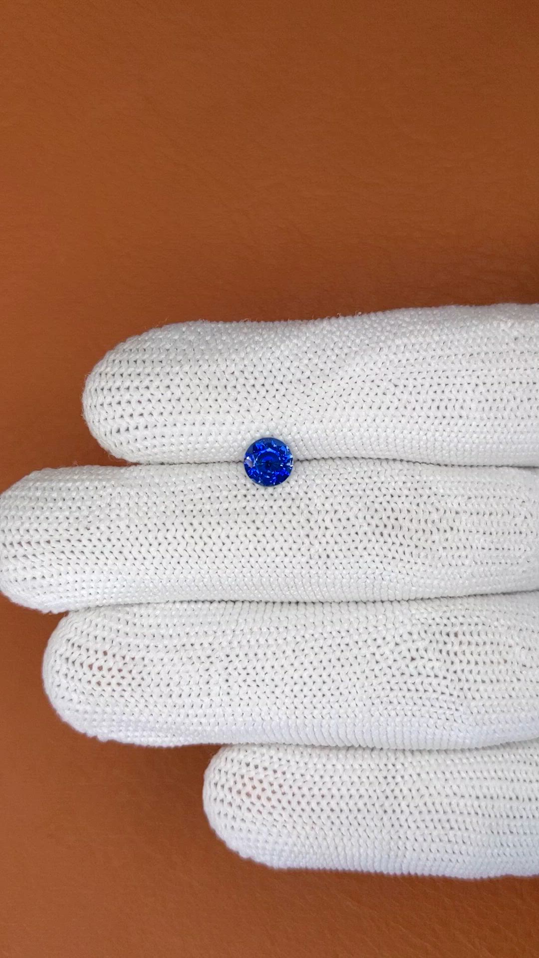 0.76 Ct. Blue Sapphire from Ceylon (Sri Lanka) Size Video