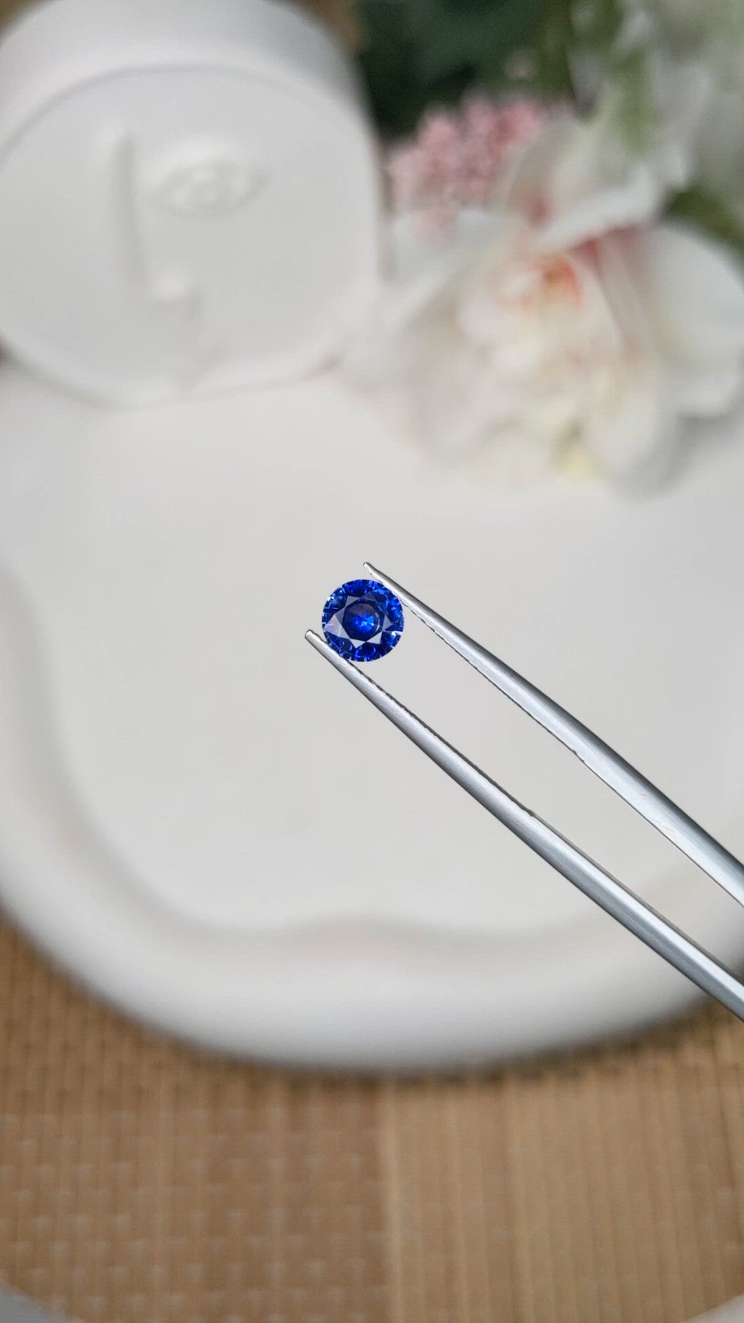 0.76 Ct. Blue Sapphire from Ceylon (Sri Lanka) Size Video