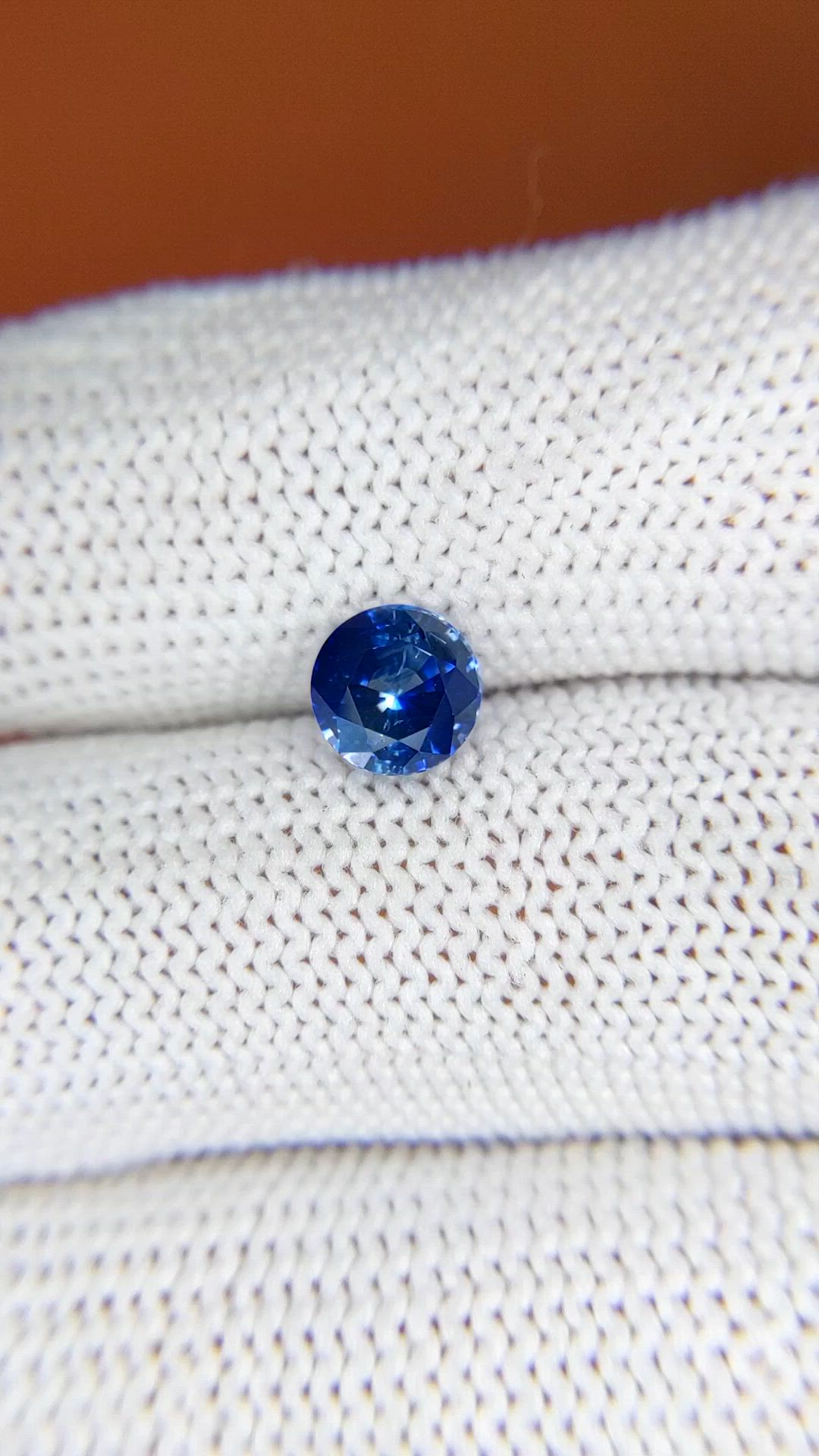 1.36 Ct. Blue Sapphire from Ceylon (Sri Lanka) Size Video