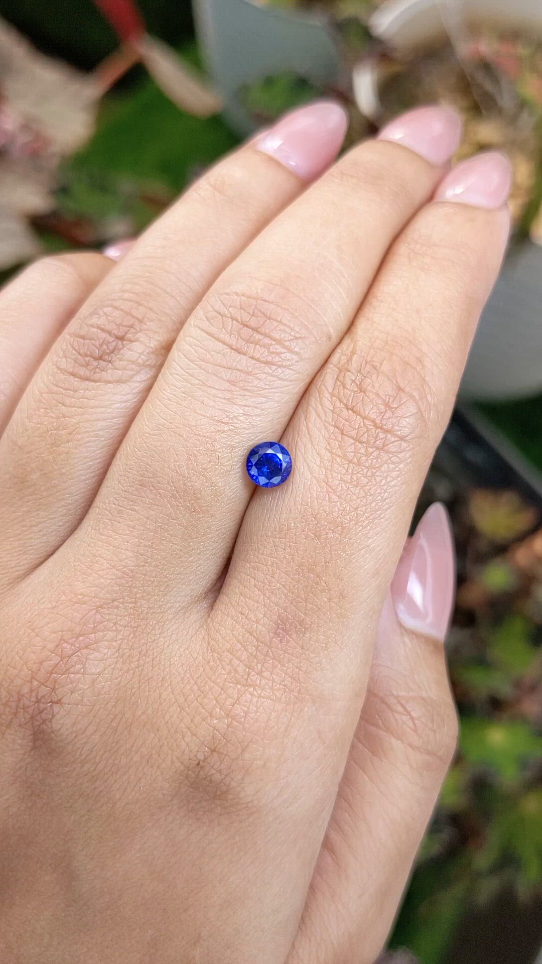 0.82 Ct. Blue Sapphire from Ceylon (Sri Lanka) Size Video