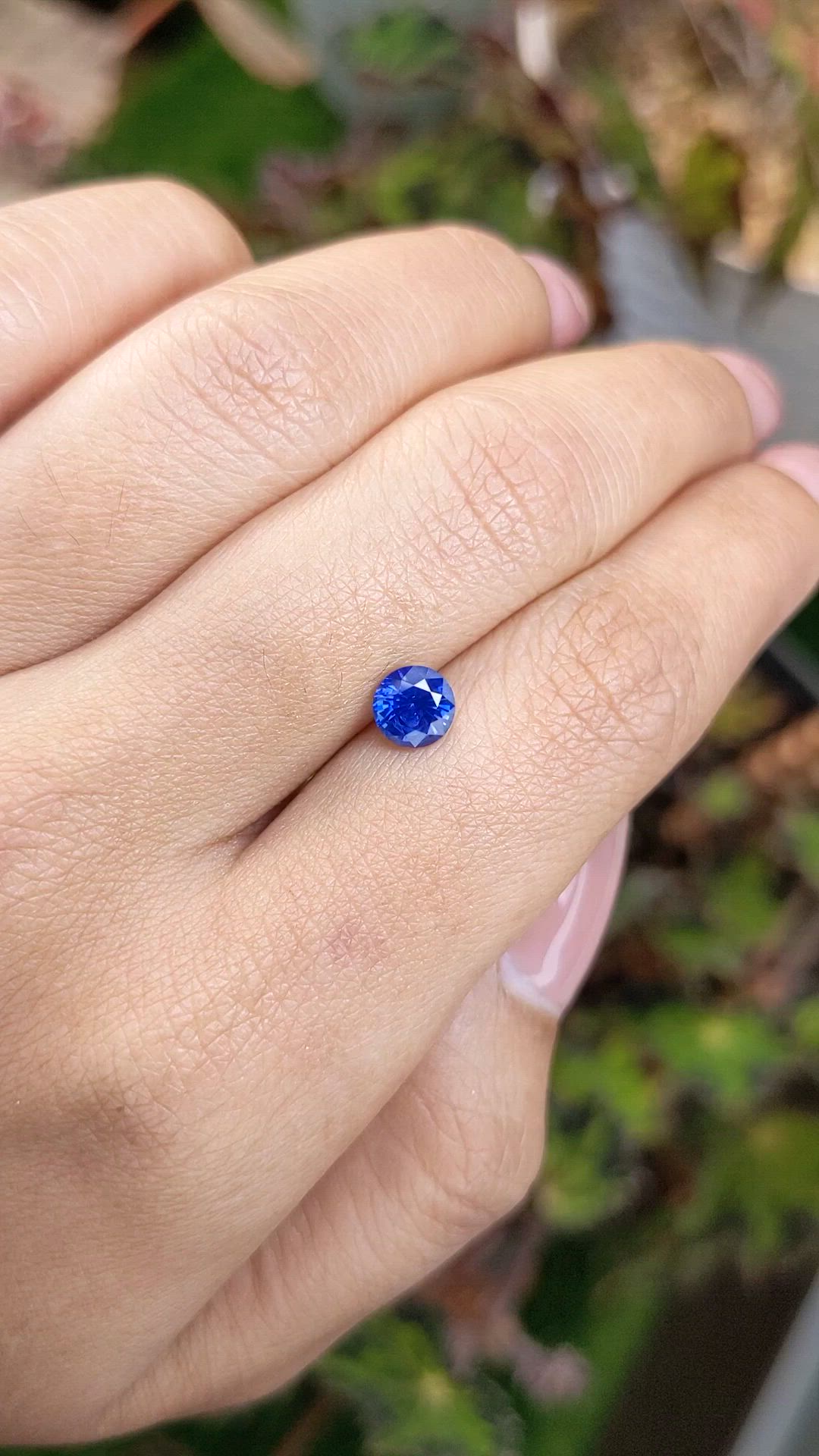 0.93 Ct. Blue Sapphire from Ceylon (Sri Lanka) Size Video