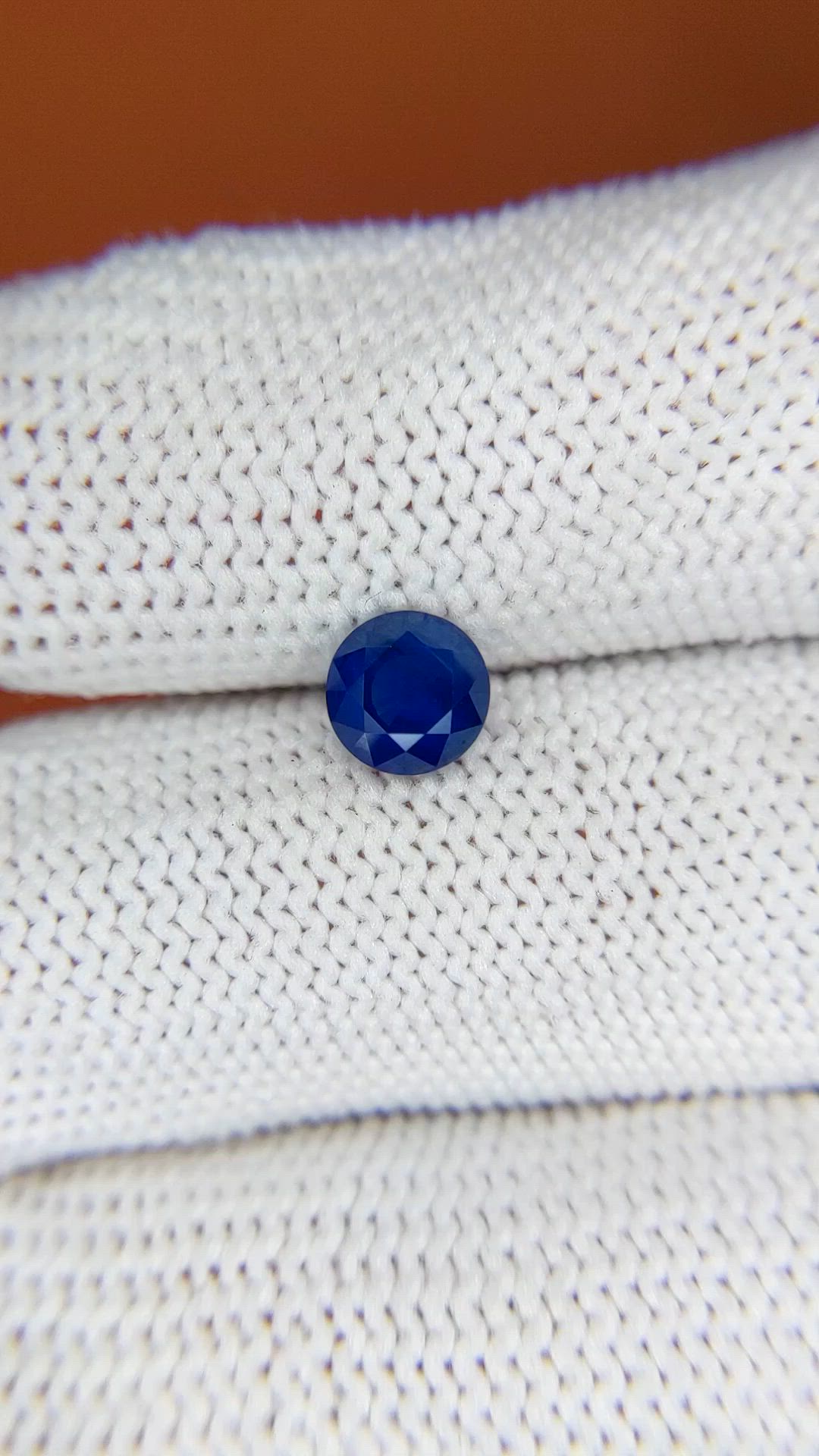 0.96 Ct. Blue Sapphire from Ceylon (Sri Lanka) Size Video