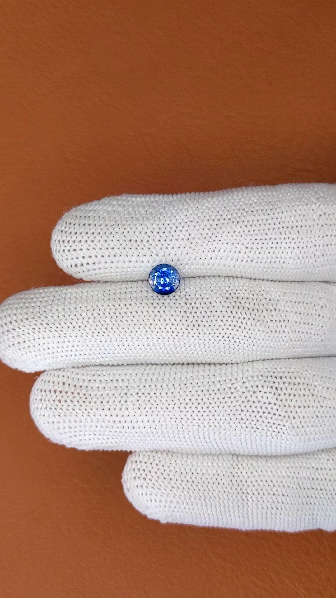 1.09 Ct. Blue Sapphire from Ceylon (Sri Lanka) Size Video