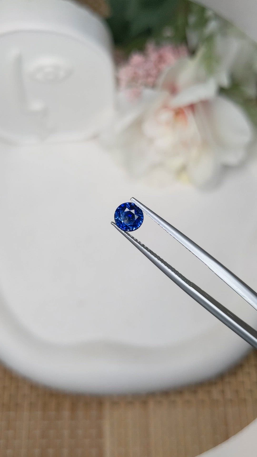 1.04 Ct. Blue Sapphire from Ceylon (Sri Lanka) Size Video