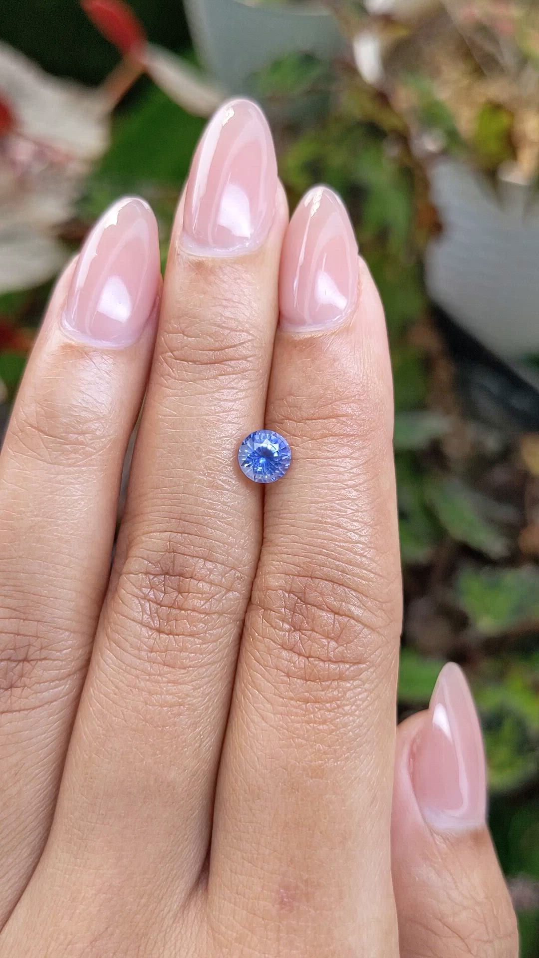 1.00 Ct. Blue Sapphire from Ceylon (Sri Lanka) Size Video