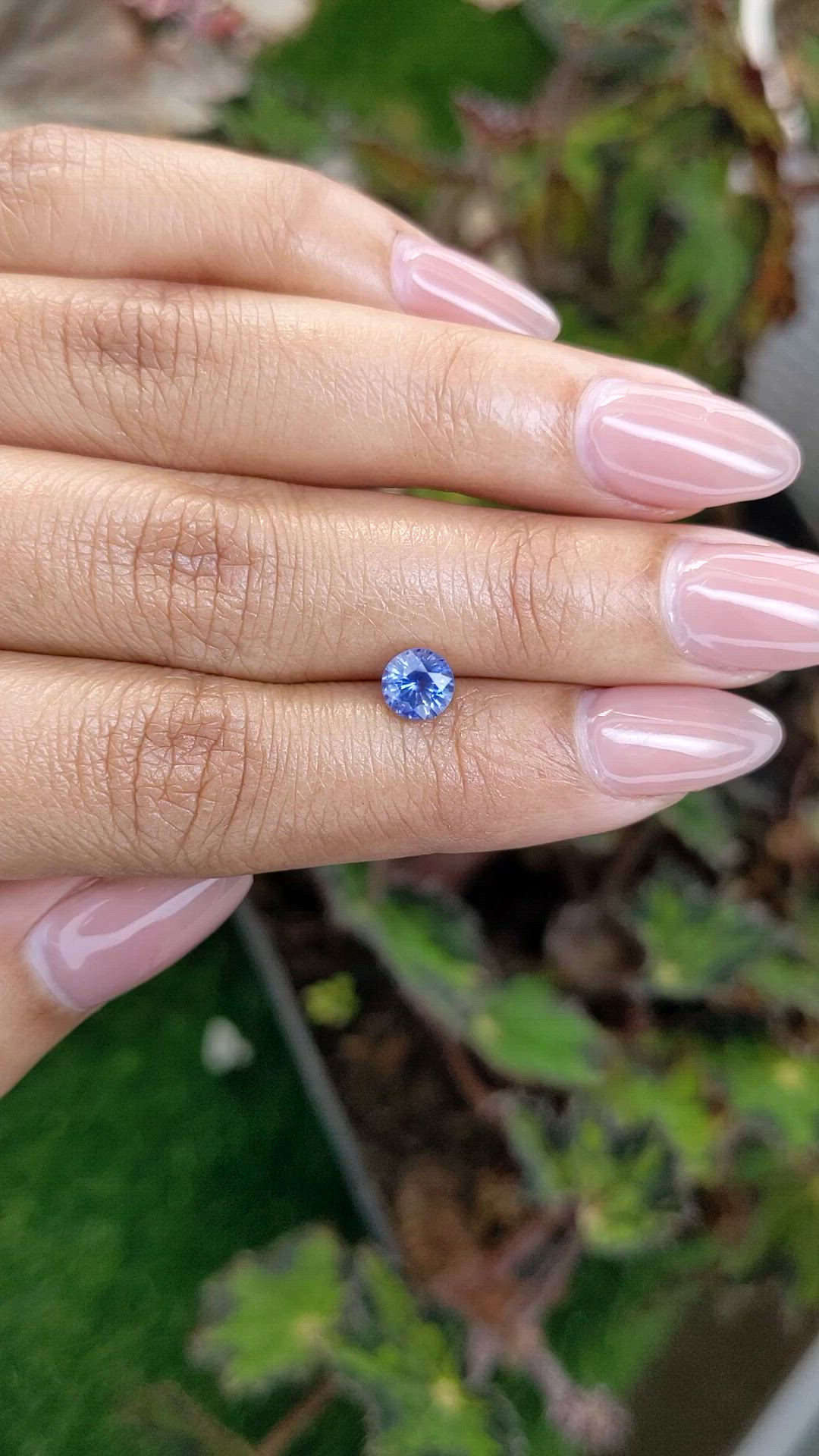 1.00 Ct. Blue Sapphire from Ceylon (Sri Lanka) Size Video