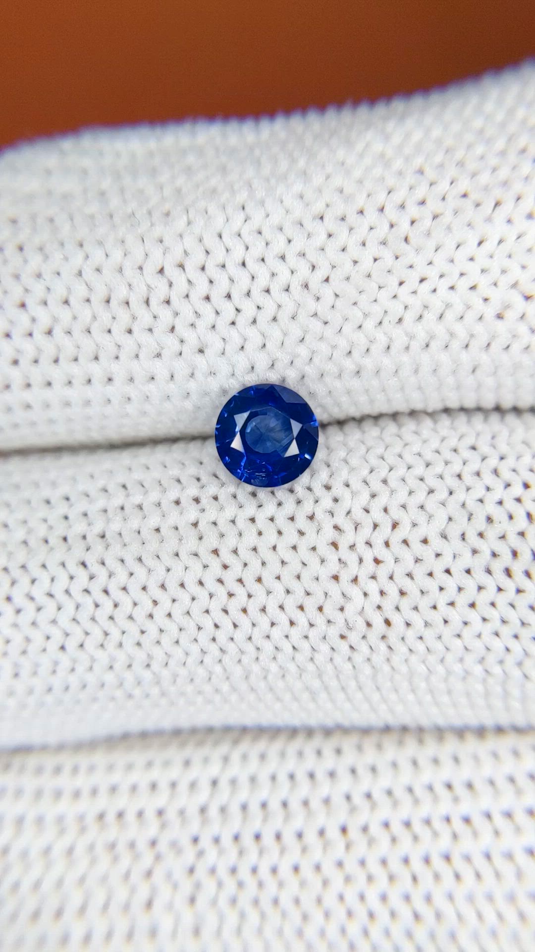 0.72 Ct. Blue Sapphire from Ceylon (Sri Lanka) Size Video