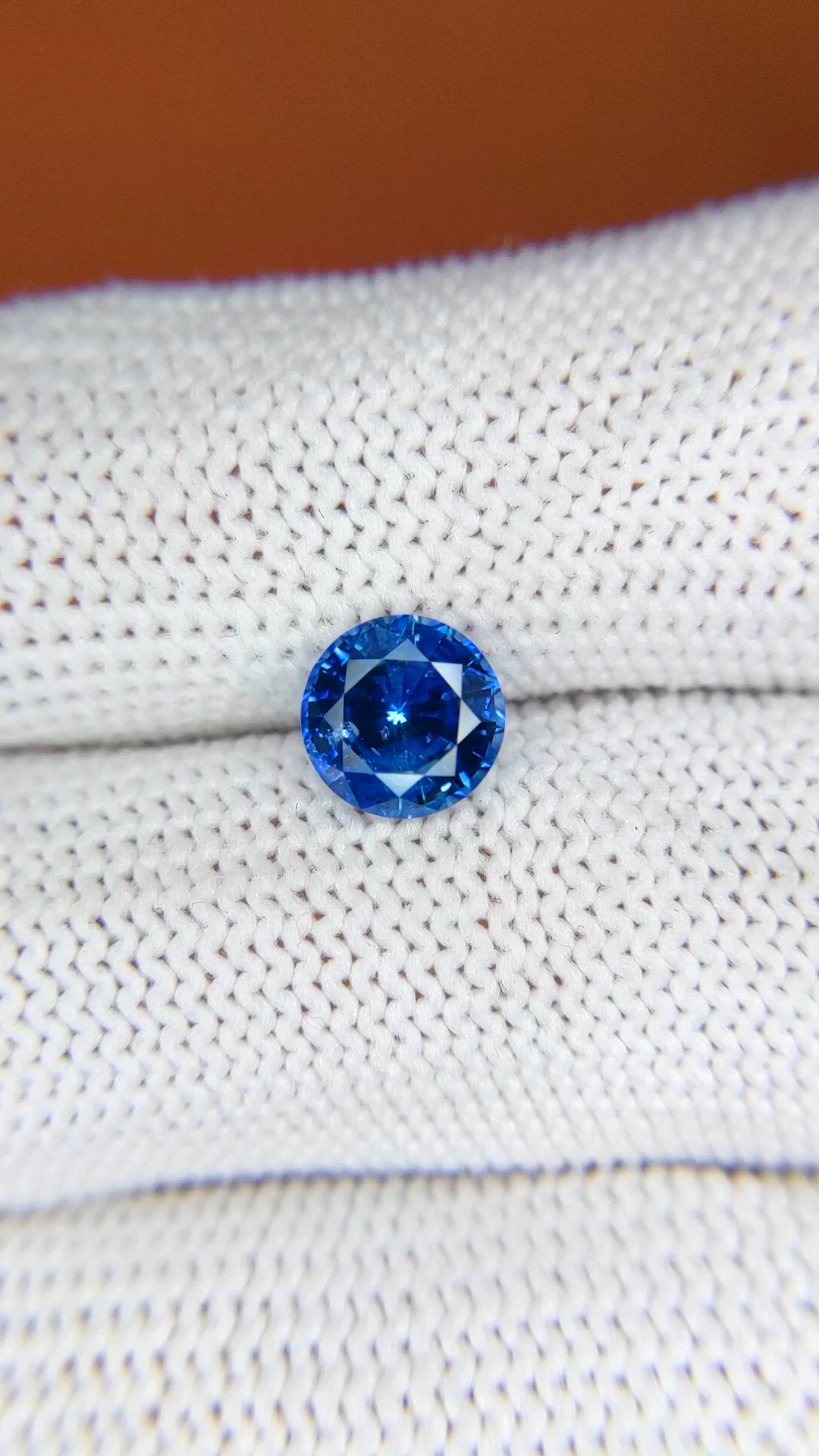 1.63 Ct. Blue Sapphire from Ceylon (Sri Lanka) Size Video