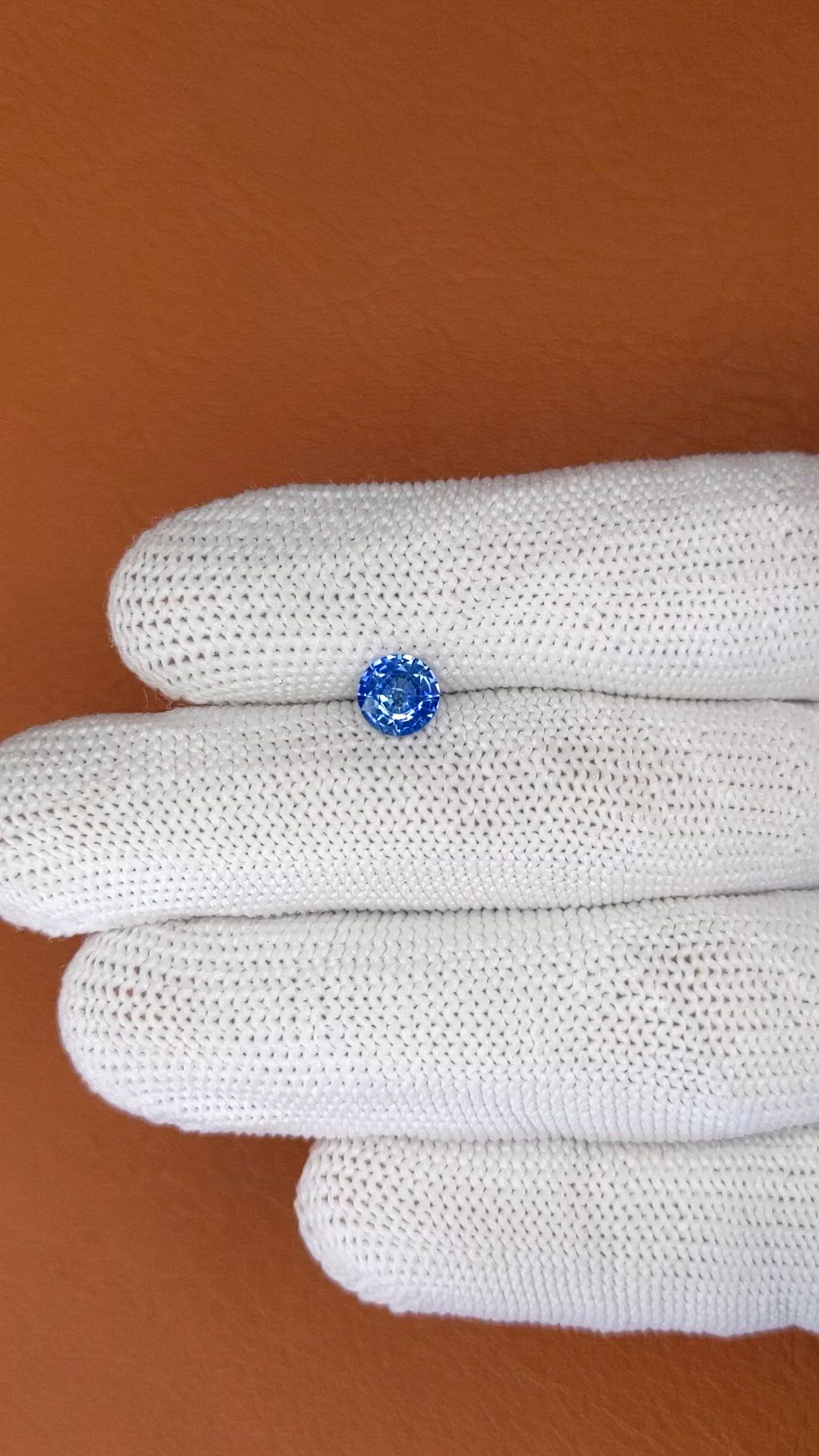 0.95 Ct. Blue Sapphire from Ceylon (Sri Lanka) Size Video