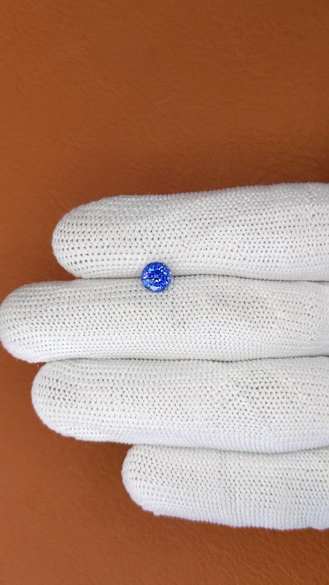 1.25 Ct. Blue Sapphire from Ceylon (Sri Lanka) Size Video