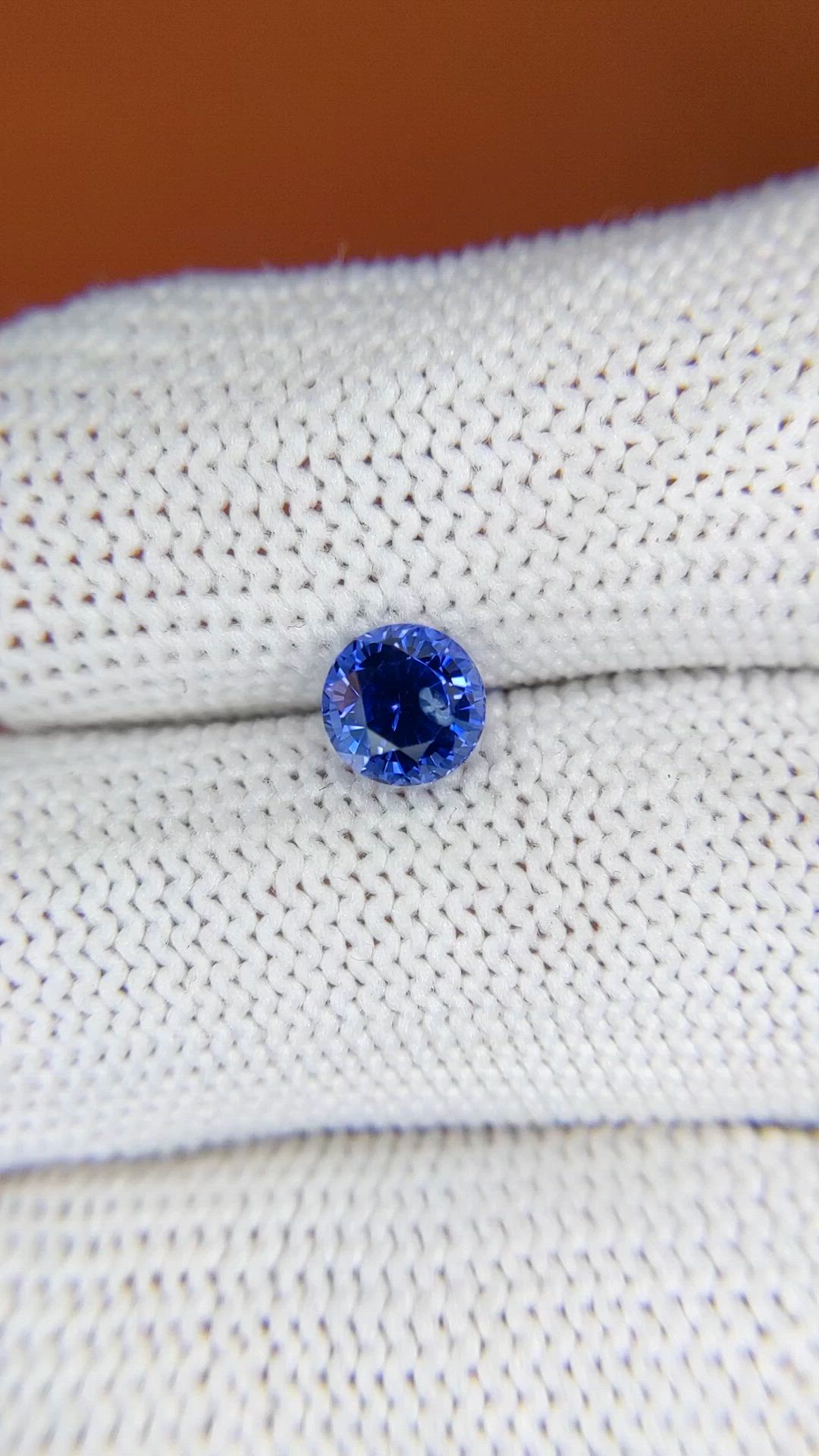 1.25 Ct. Blue Sapphire from Ceylon (Sri Lanka) Size Video