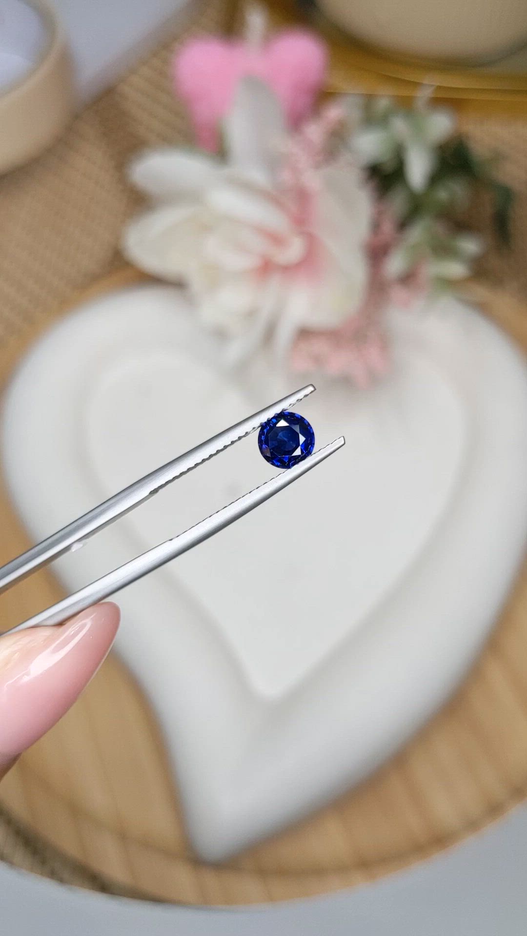 0.85 Ct. Blue Sapphire from Ceylon (Sri Lanka) Size Video