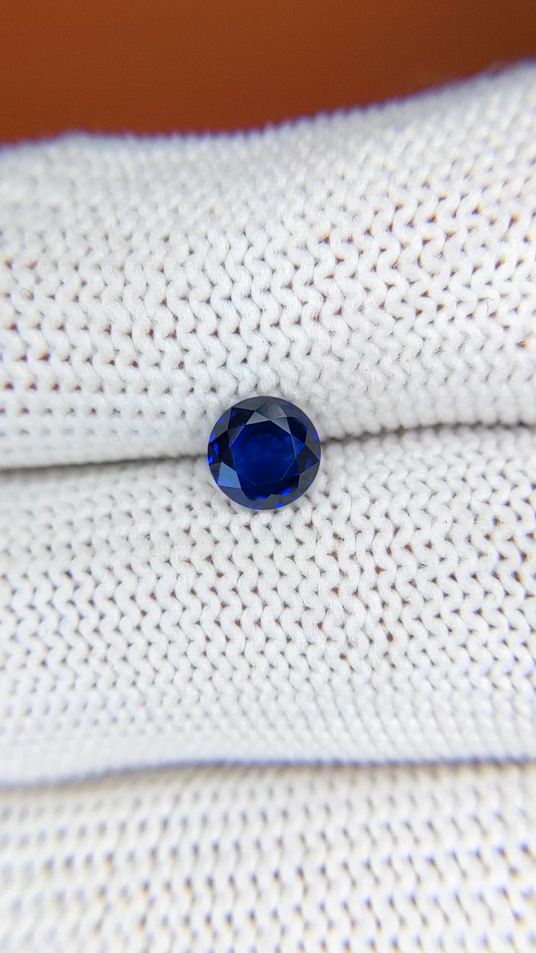 0.85 Ct. Blue Sapphire from Ceylon (Sri Lanka) Size Video