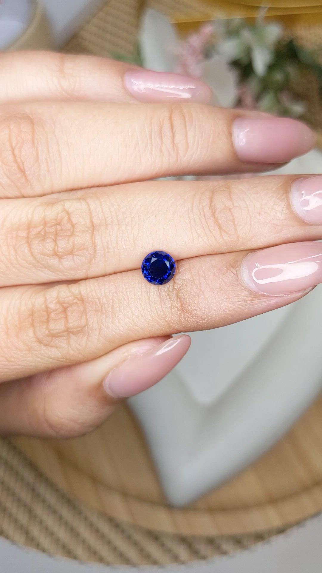 0.85 Ct. Blue Sapphire from Ceylon (Sri Lanka) Size Video