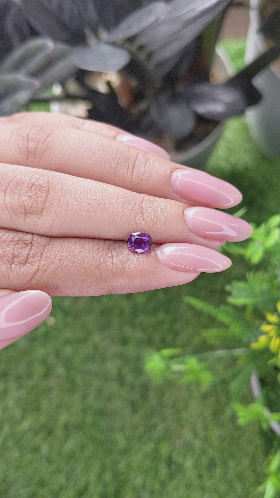0.79 Ct. Pinkish Purple Sapphire from Tanzania Size Video