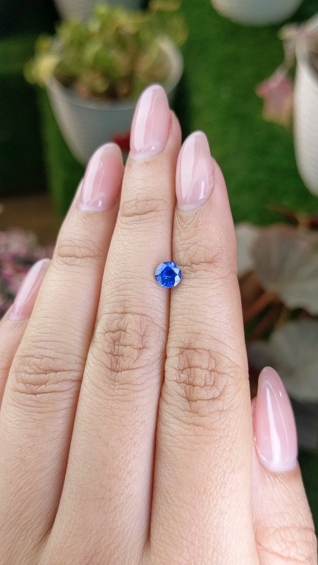 0.65 Ct. Blue Sapphire from Ceylon (Sri Lanka) Size Video