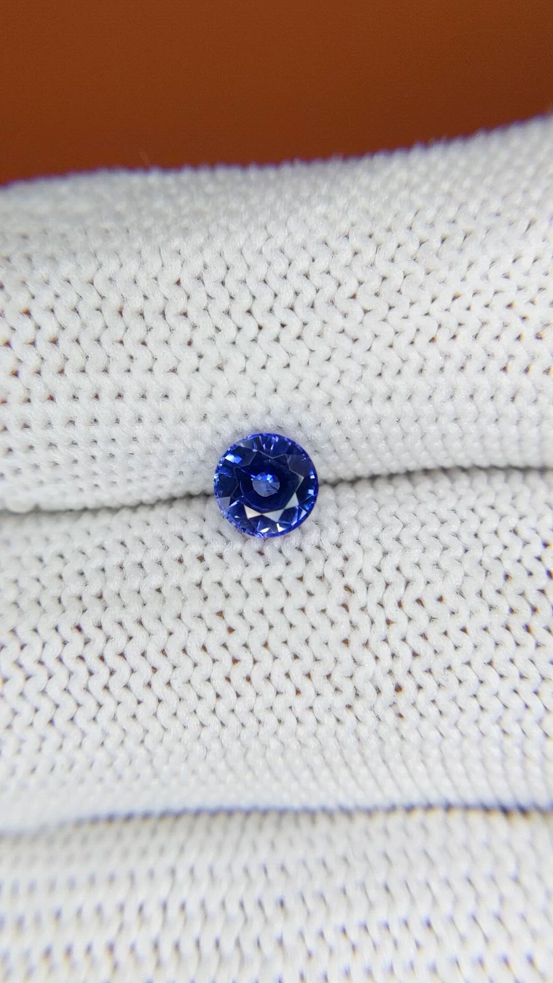 0.73 Ct. Blue Sapphire from Ceylon (Sri Lanka) Size Video