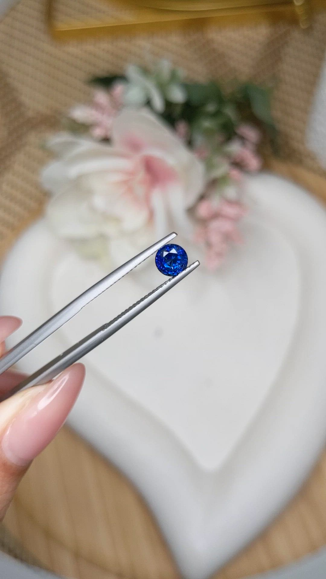 0.83 Ct. Blue Sapphire from Ceylon (Sri Lanka) Size Video
