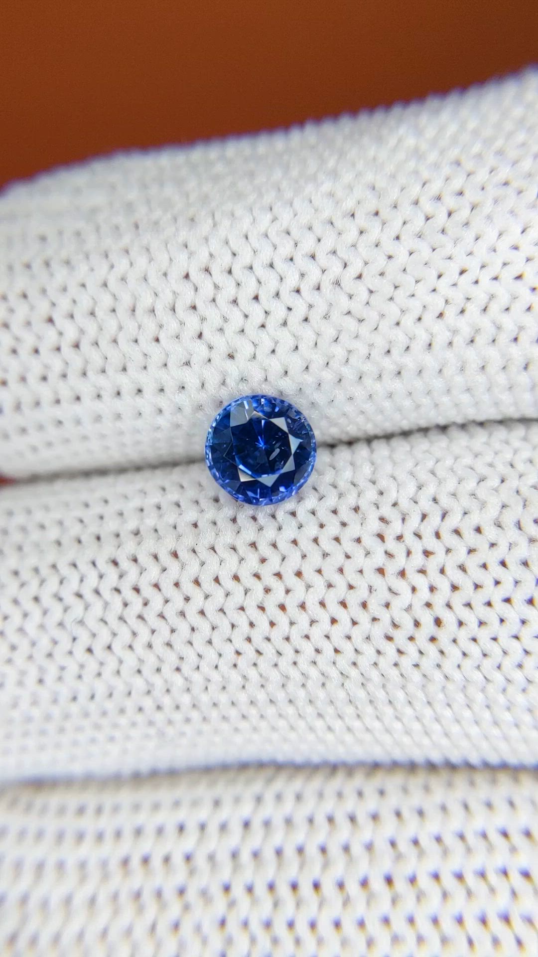 0.99 Ct. Blue Sapphire from Ceylon (Sri Lanka) Size Video