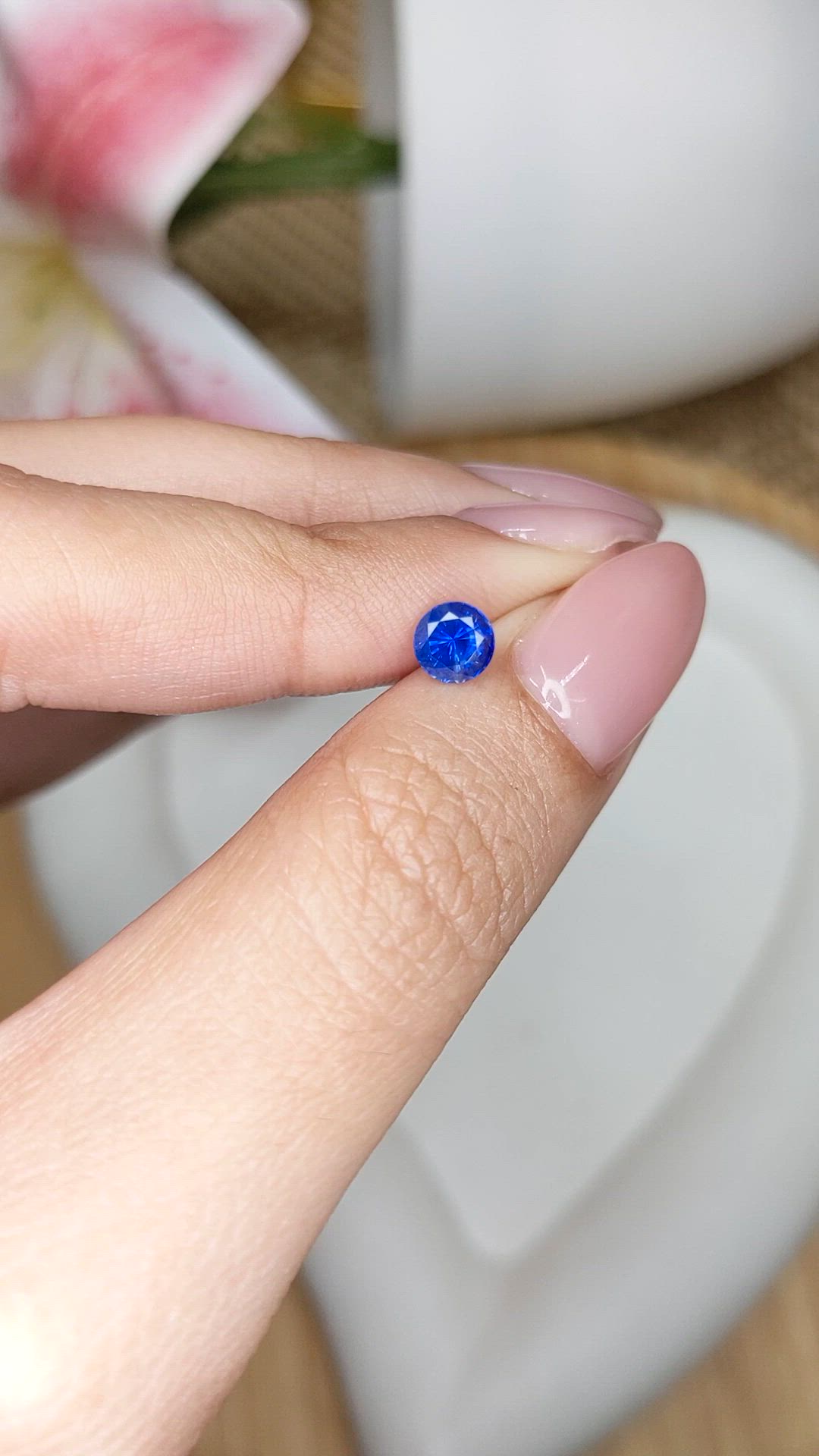 0.75 Ct. Blue Sapphire from Ceylon (Sri Lanka) Size Video