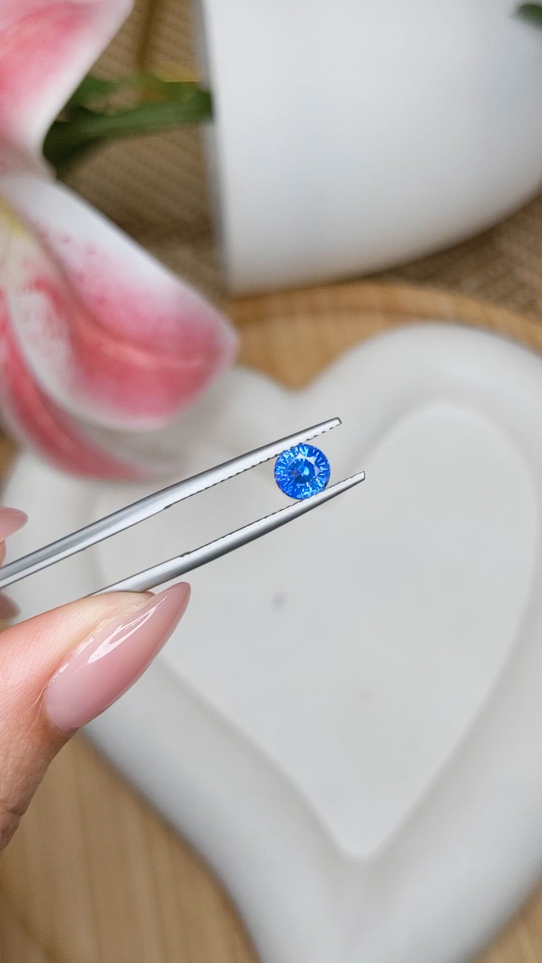 0.93 Ct. Blue Sapphire from Ceylon (Sri Lanka) Size Video