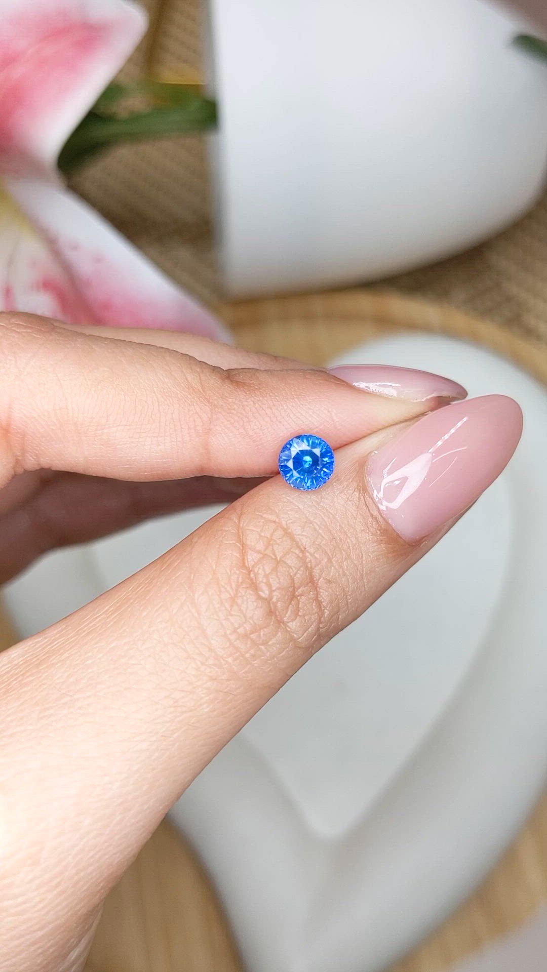 0.93 Ct. Blue Sapphire from Ceylon (Sri Lanka) Size Video