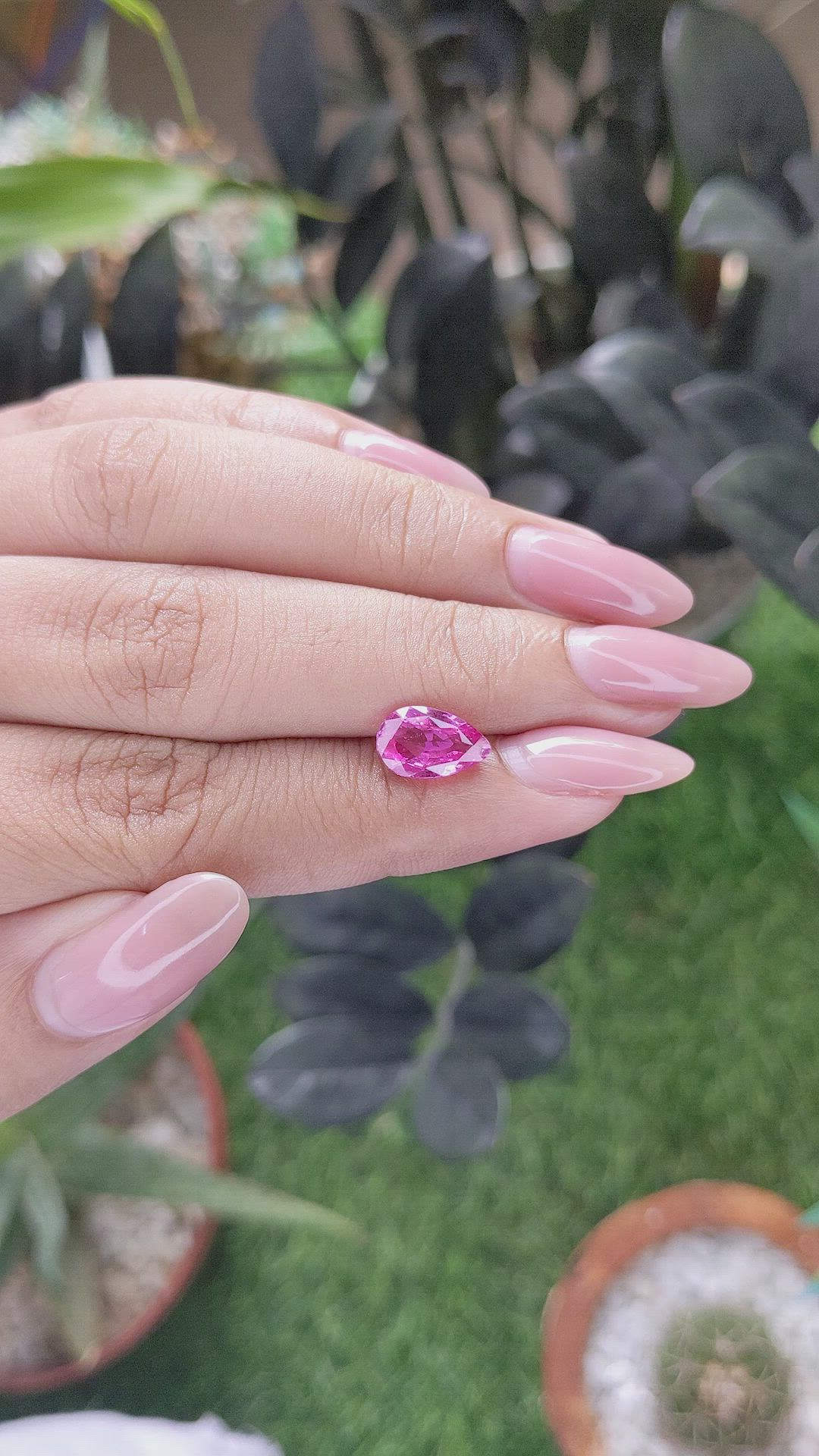 2.32 Ct. Reddish Pink Sapphire from Ceylon (Sri Lanka) Size Video