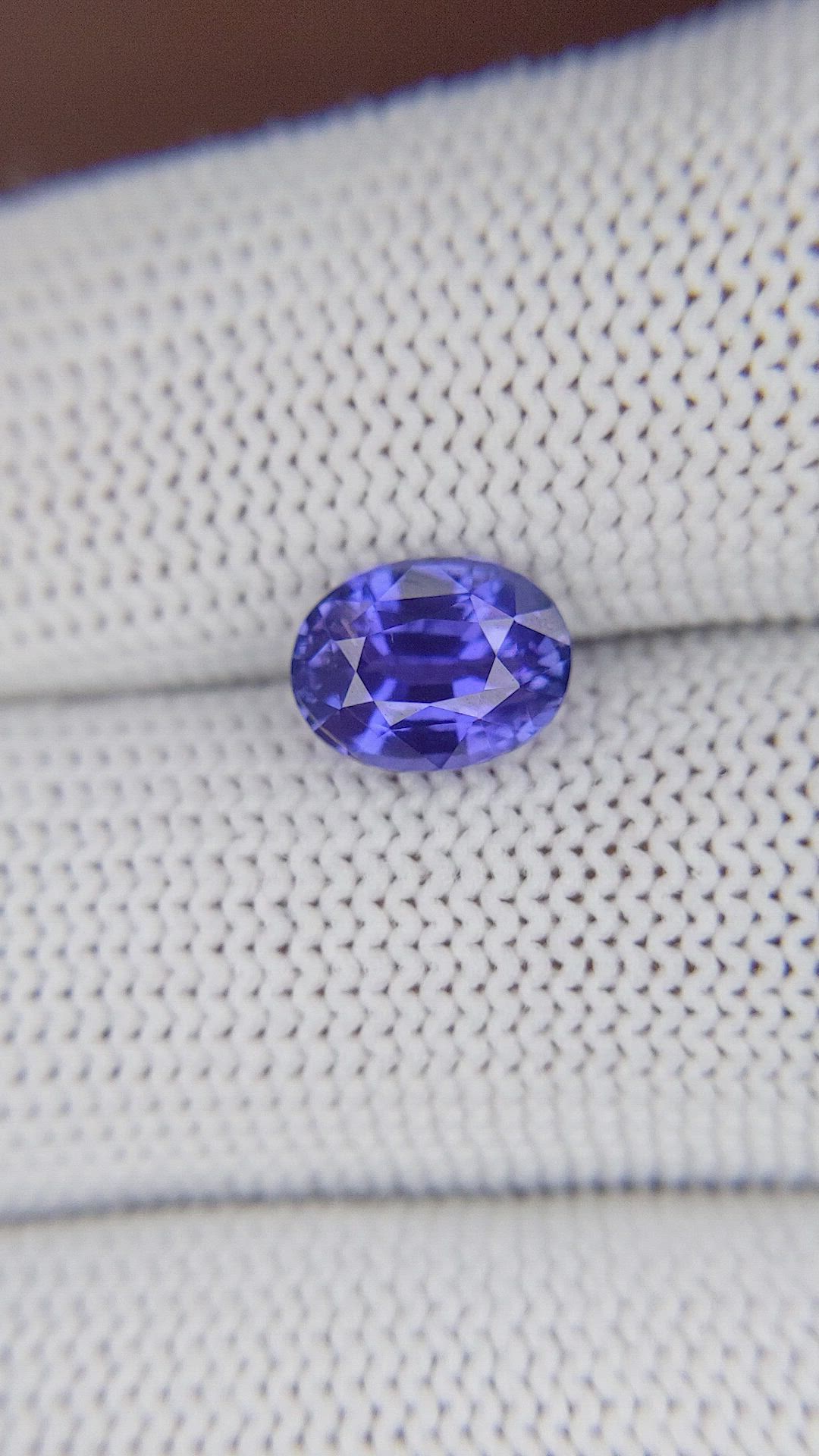 2.59 Ct. Bluish Purple Sapphire from Ceylon (Sri Lanka) Size Video