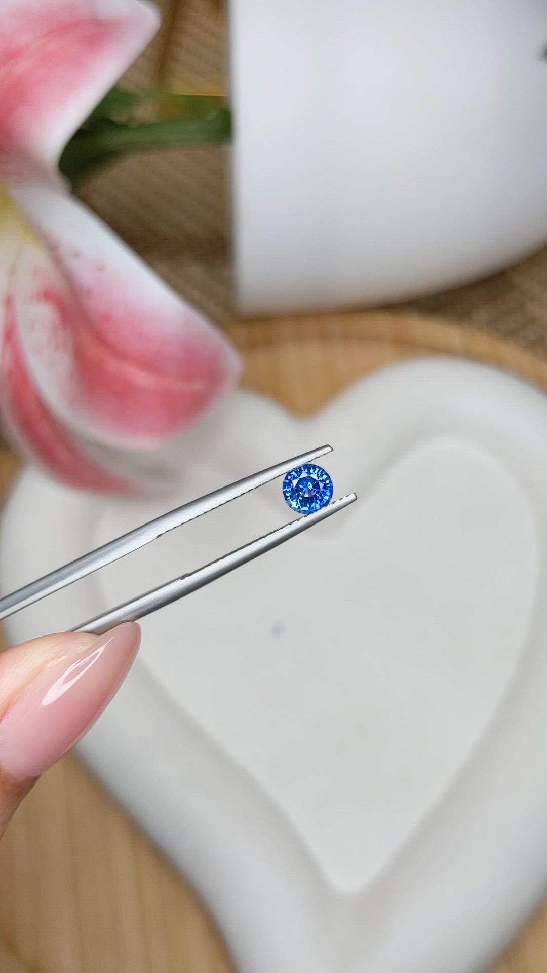 0.71 Ct. Blue Sapphire from Ceylon (Sri Lanka) Size Video