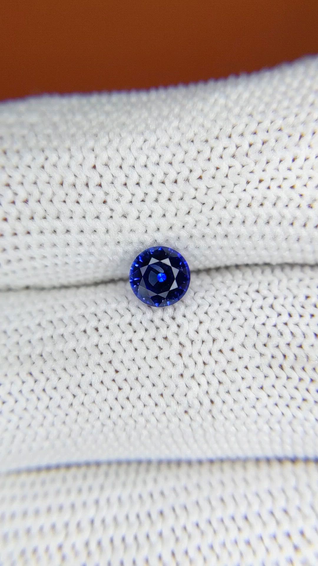 0.74 Ct. Blue Sapphire from Ceylon (Sri Lanka) Size Video