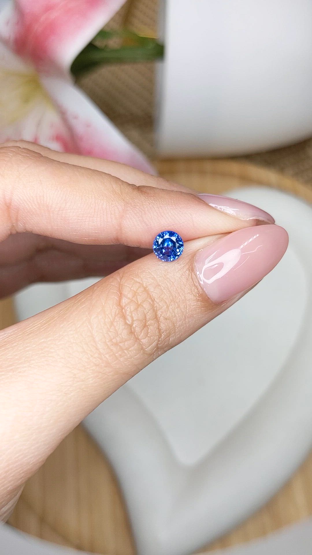 0.75 Ct. Blue Sapphire from Ceylon (Sri Lanka) Size Video