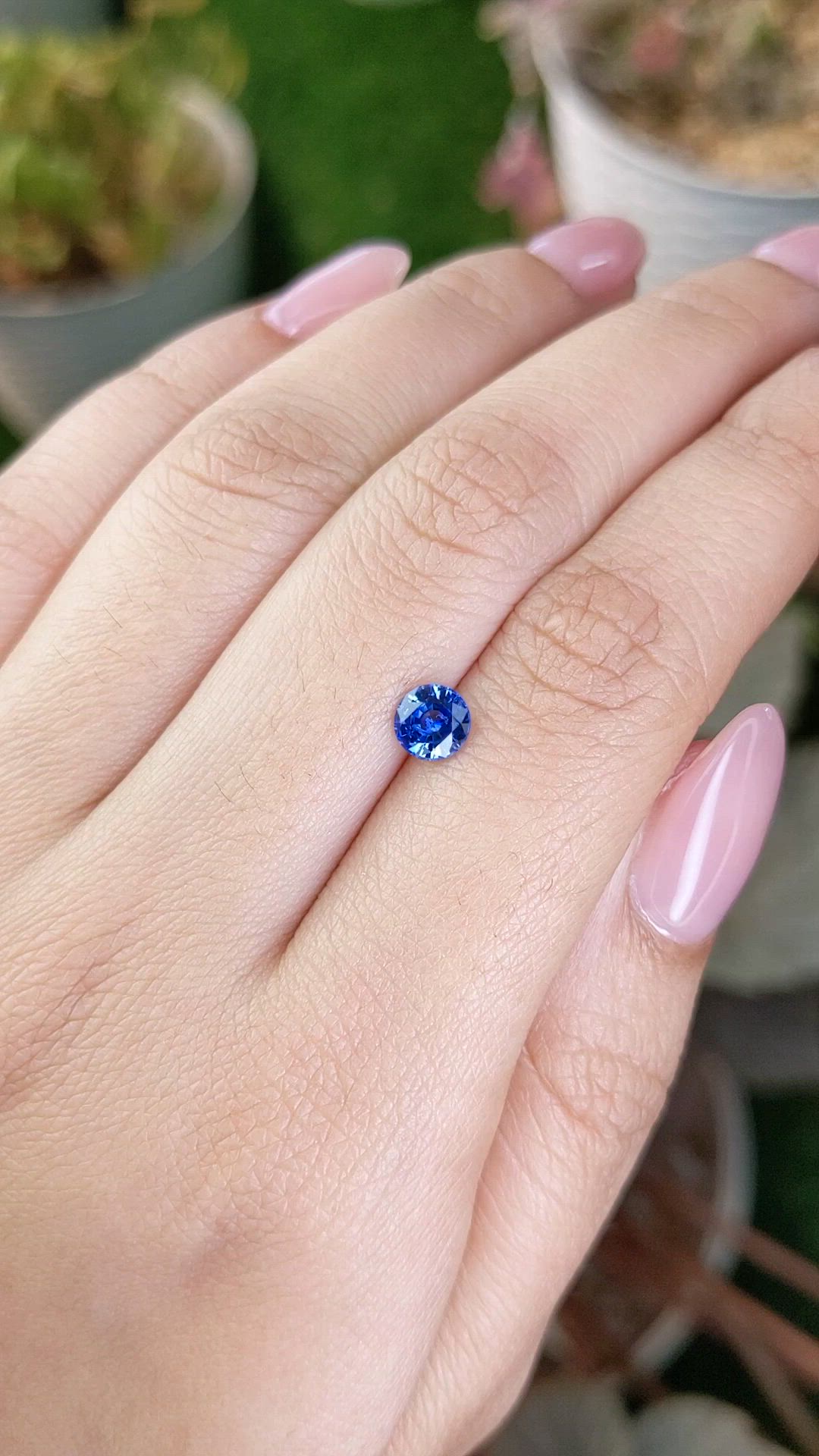 0.75 Ct. Blue Sapphire from Ceylon (Sri Lanka) Size Video