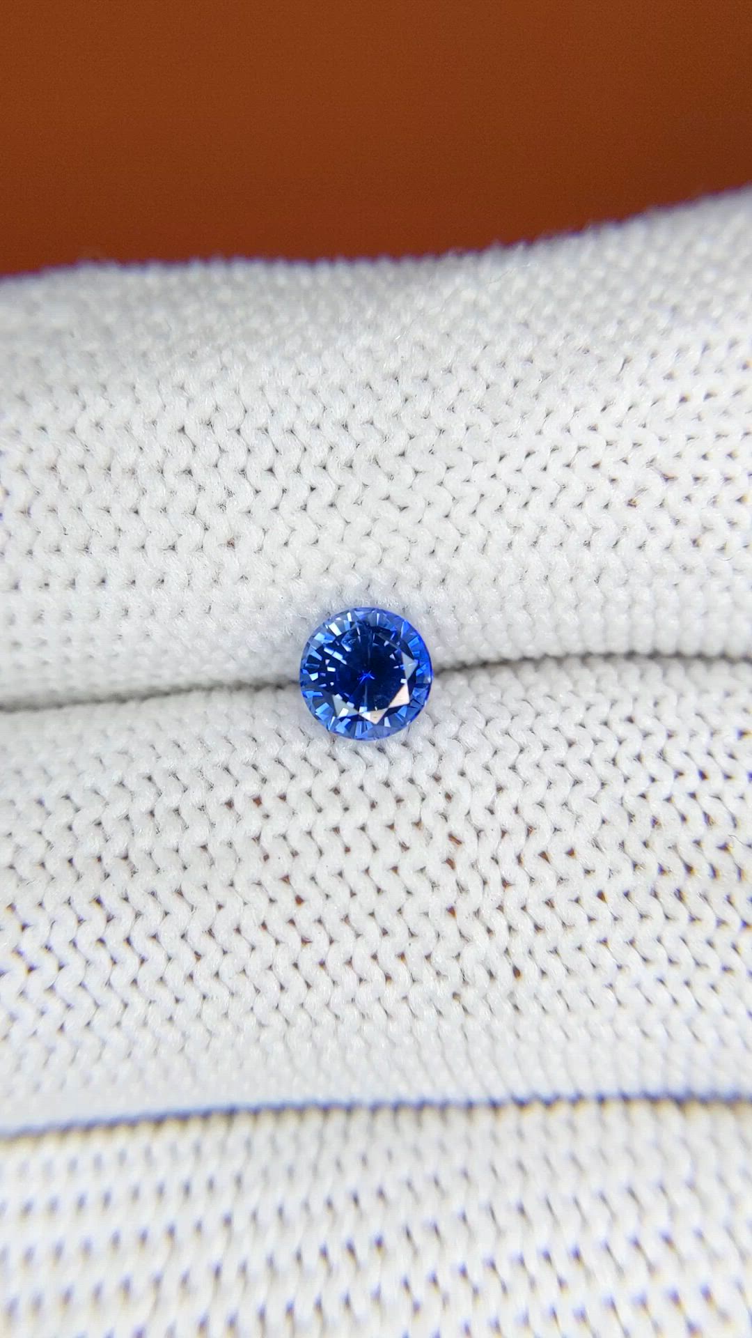 0.71 Ct. Blue Sapphire from Ceylon (Sri Lanka) Size Video