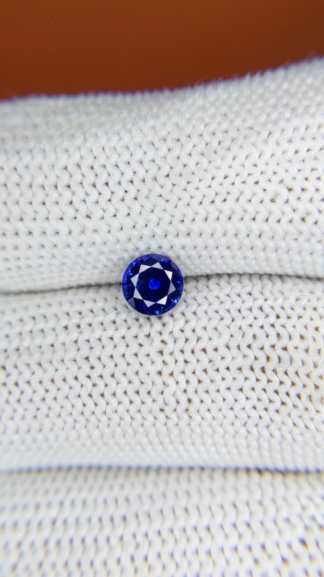 0.68 Ct. Blue Sapphire from Ceylon (Sri Lanka) Size Video