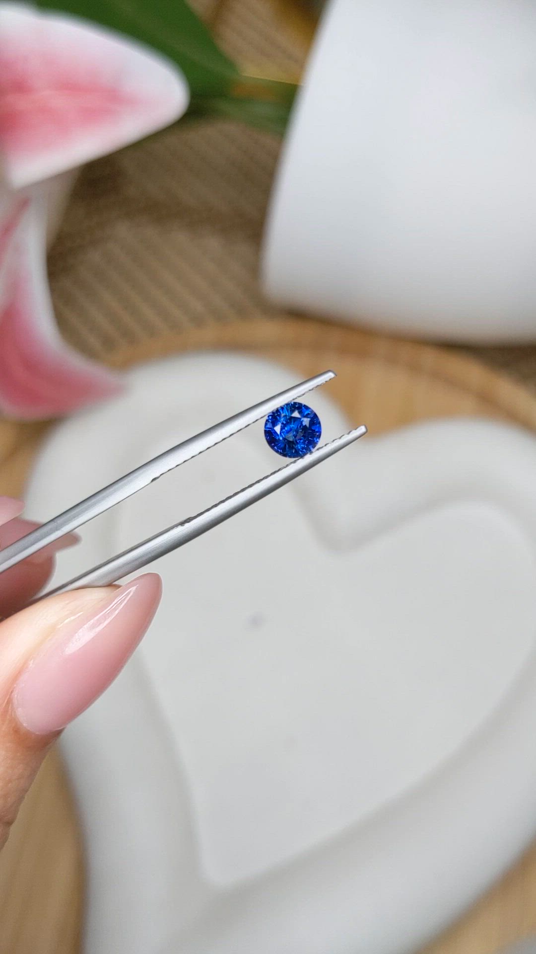 0.65 Ct. Blue Sapphire from Ceylon (Sri Lanka) Size Video