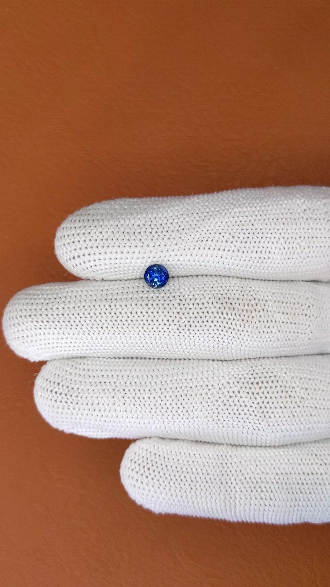 0.60 Ct. Blue Sapphire from Ceylon (Sri Lanka) Size Video