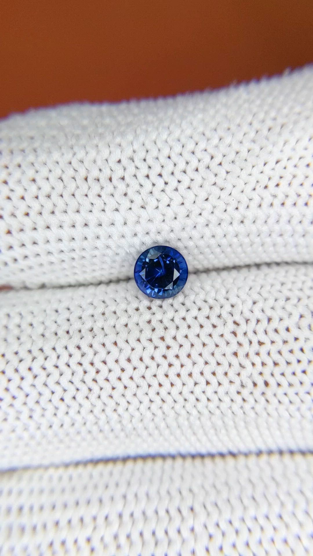 0.60 Ct. Blue Sapphire from Ceylon (Sri Lanka) Size Video