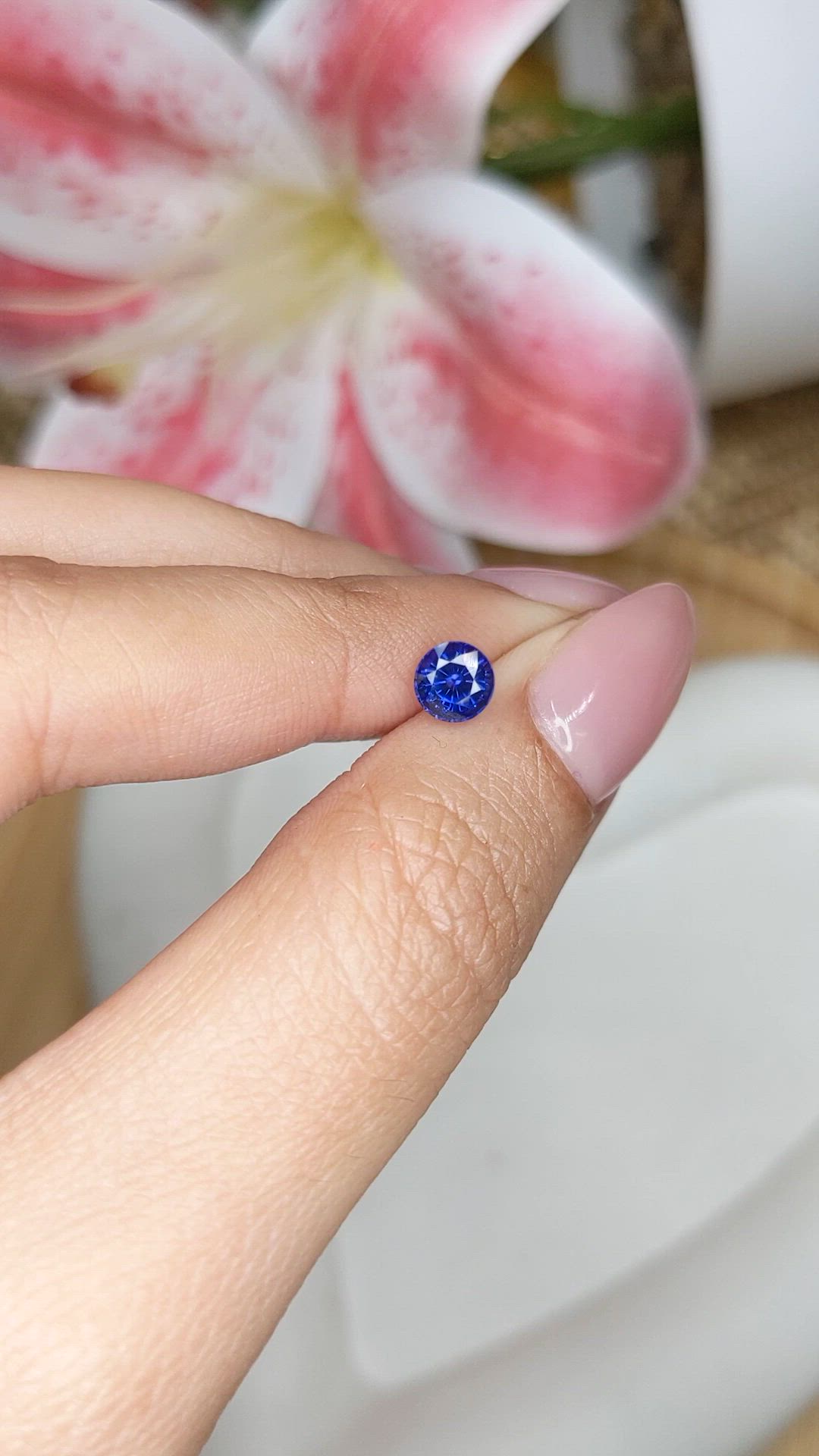 0.90 Ct. Purplish Blue Sapphire from Ceylon (Sri Lanka) Size Video