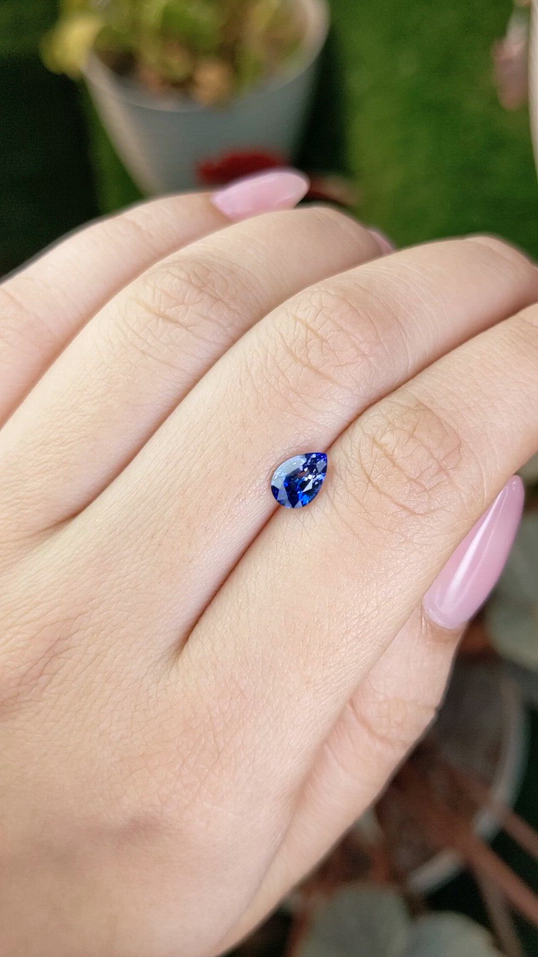0.89 Ct. Purplish Blue Sapphire from Ceylon (Sri Lanka) Size Video
