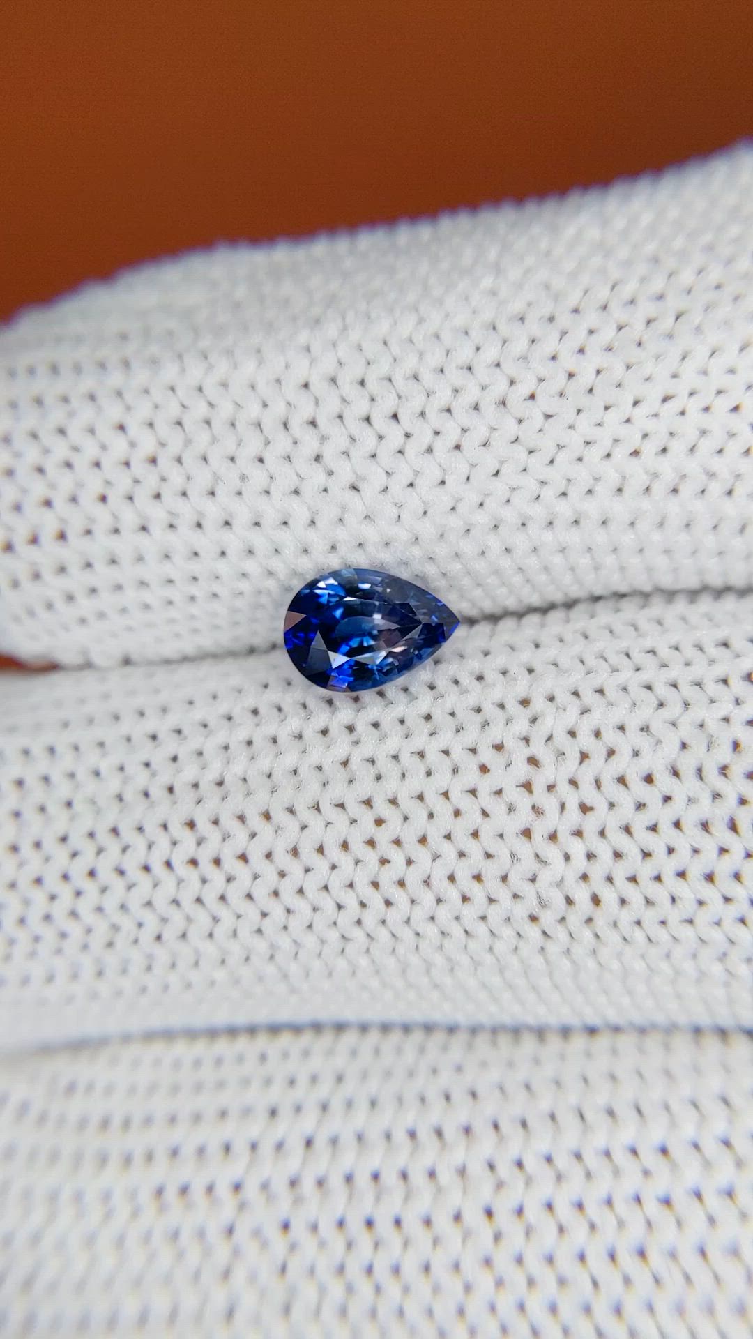 0.89 Ct. Purplish Blue Sapphire from Ceylon (Sri Lanka) Size Video