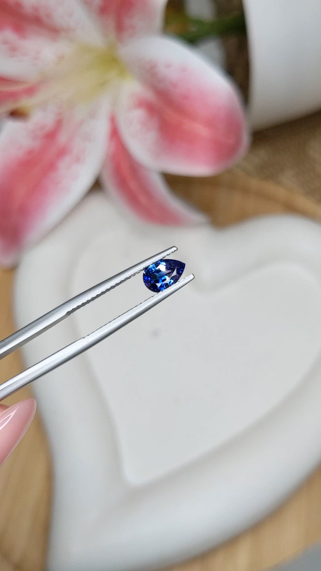 0.89 Ct. Purplish Blue Sapphire from Ceylon (Sri Lanka) Size Video