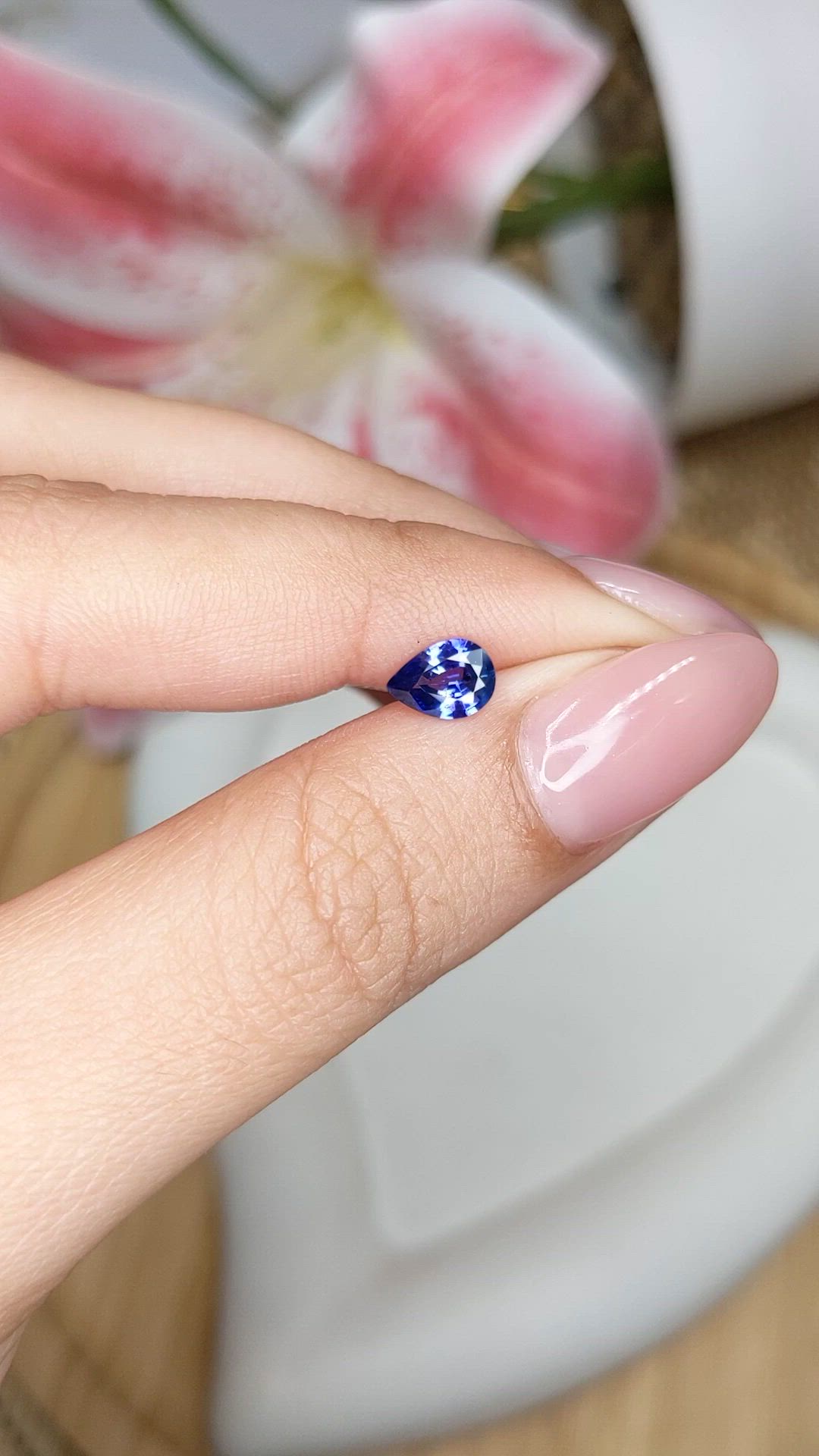 0.71 Ct. Purplish Blue Sapphire from Ceylon (Sri Lanka) Size Video