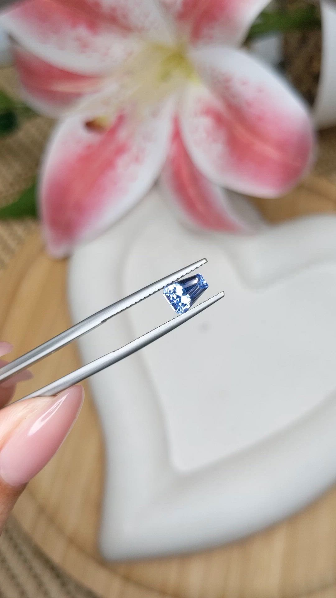 1.09 Ct. Blue Sapphire from Ceylon (Sri Lanka) Size Video